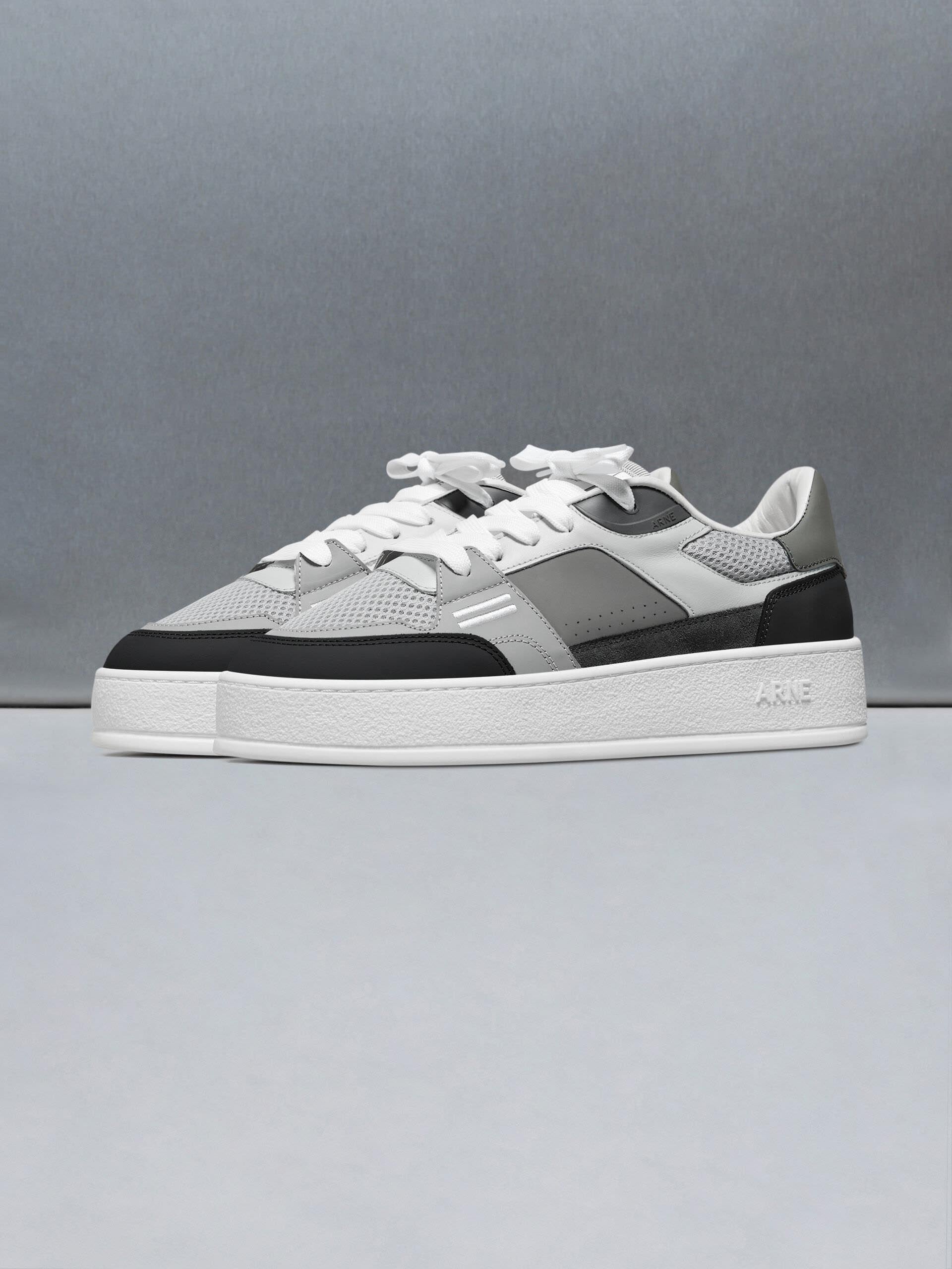 Arena Trainer 2.0 in Grey Black