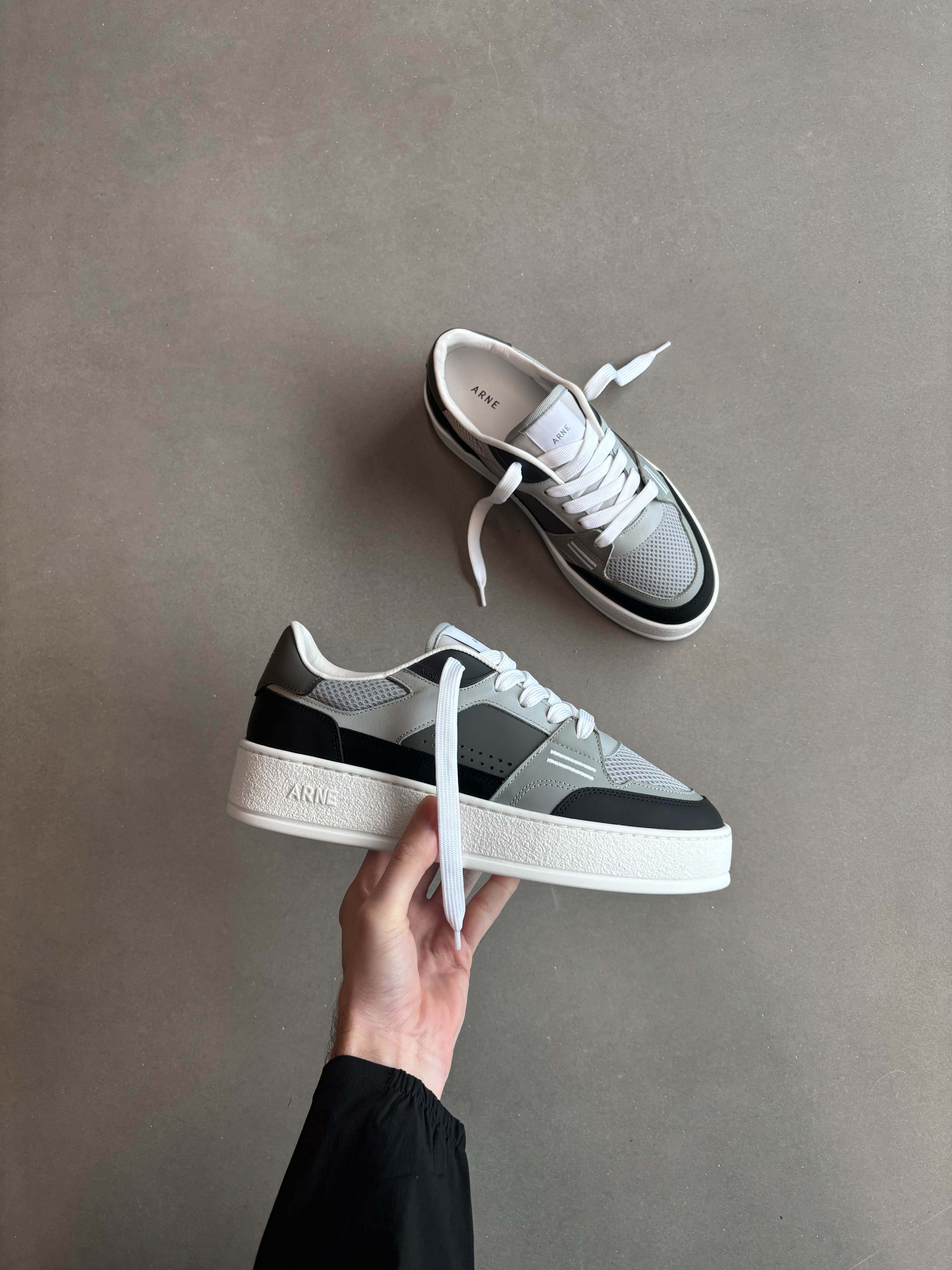Arena Trainer 2.0 in Grey Black