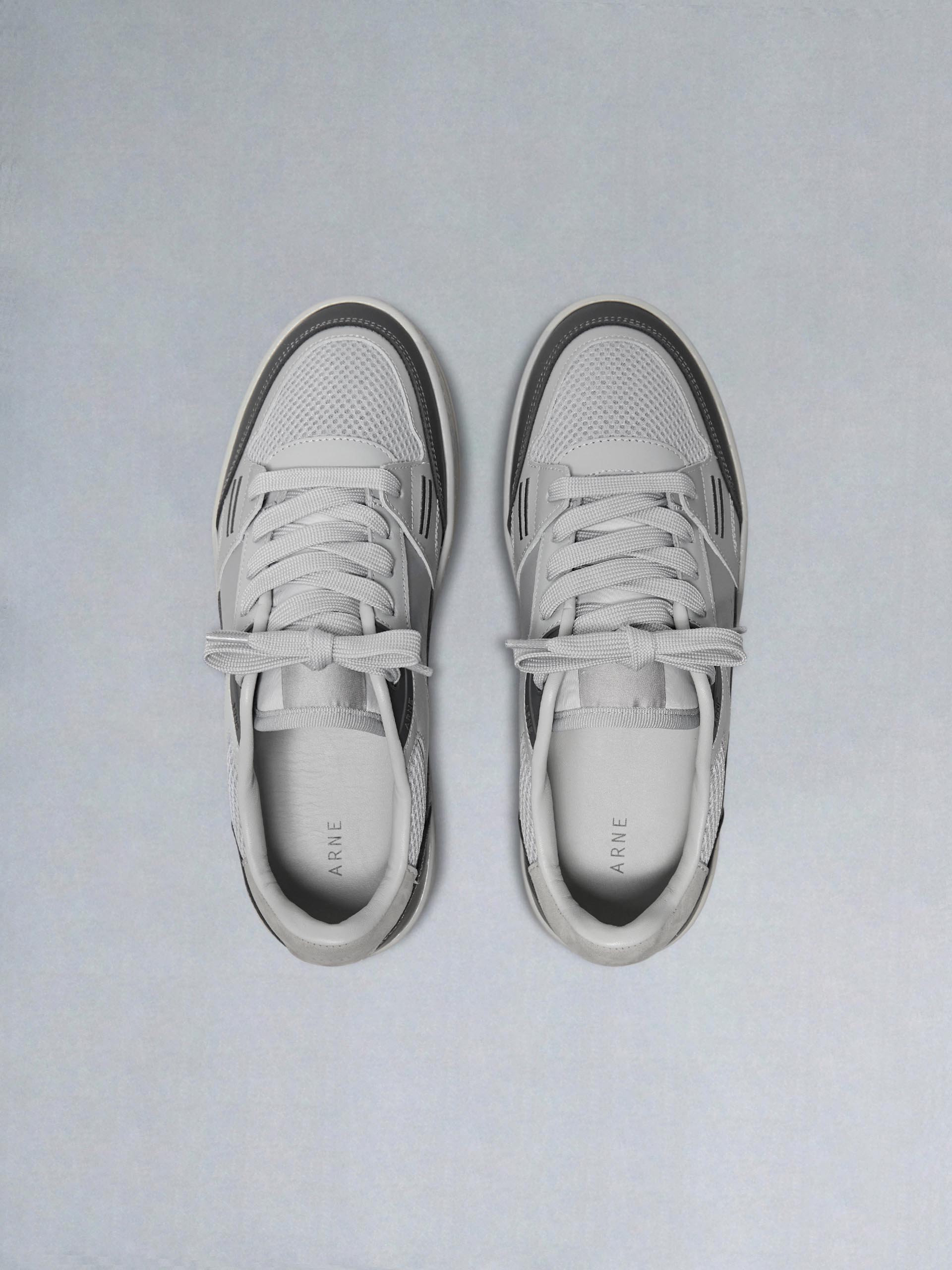 Arena Trainer 2.0 in Triple Grey