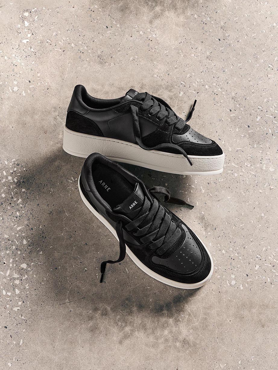 Arena Trainer in Black