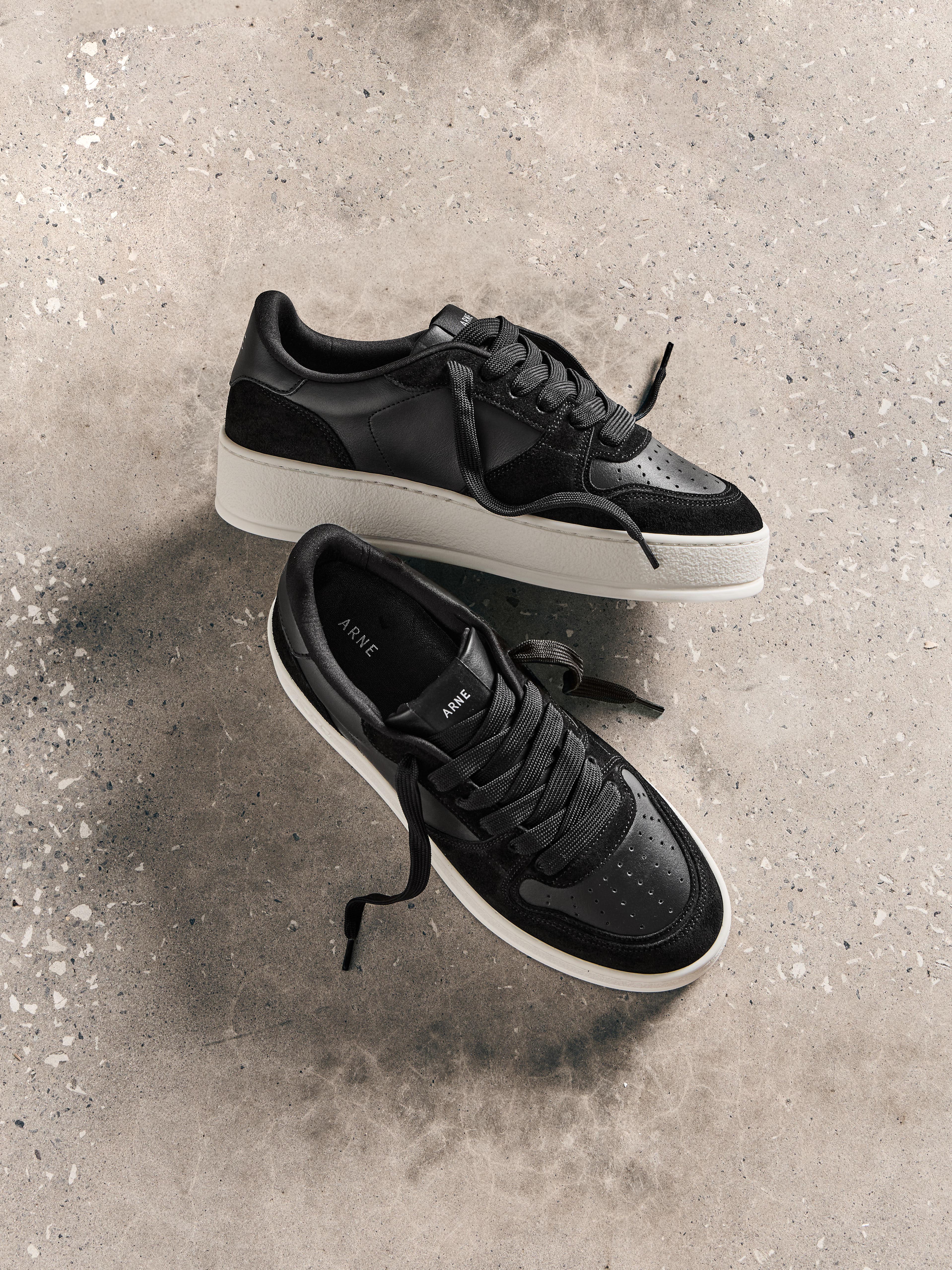 Arena Trainer in Black