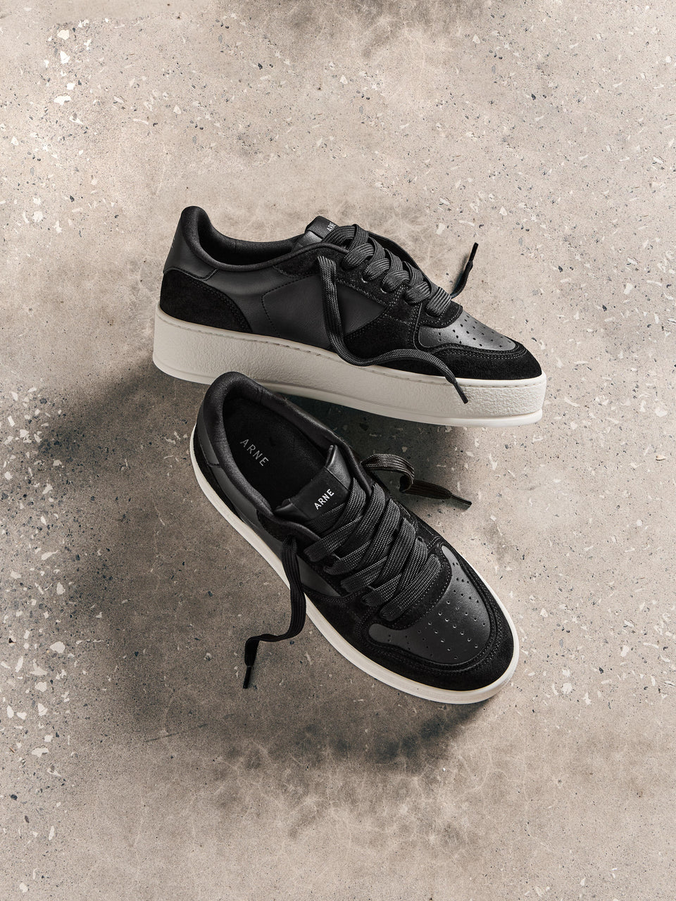 Arena Trainer in Black