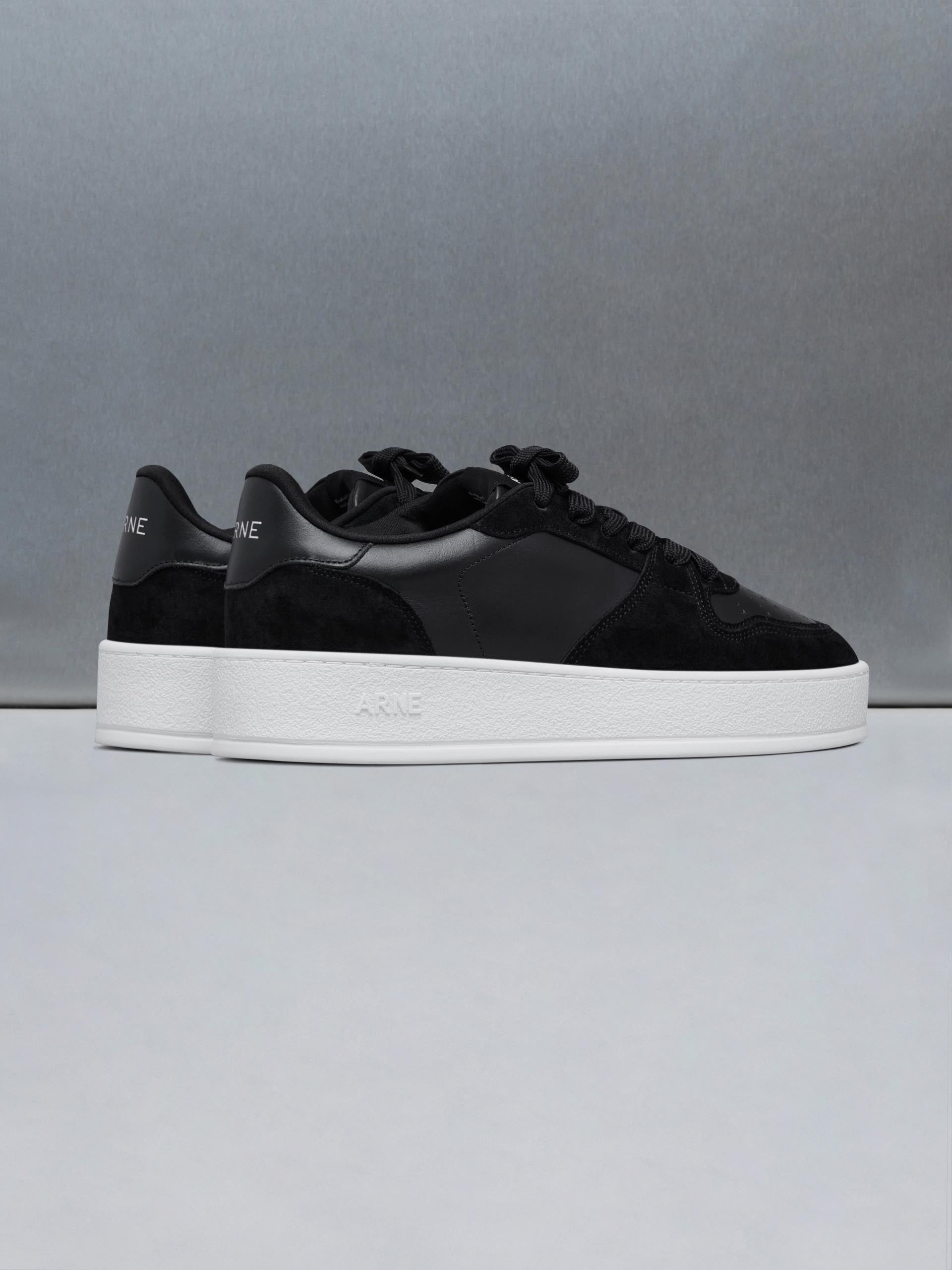 Arena Trainer in Black