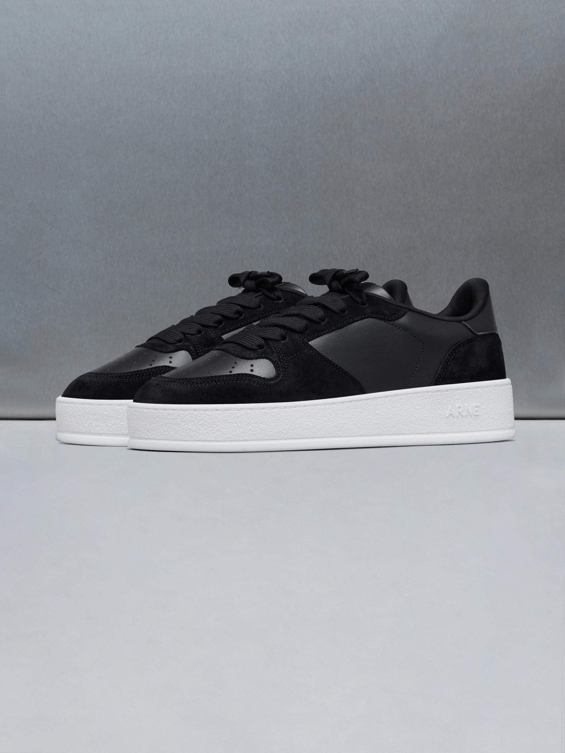 Arena Trainer in Black