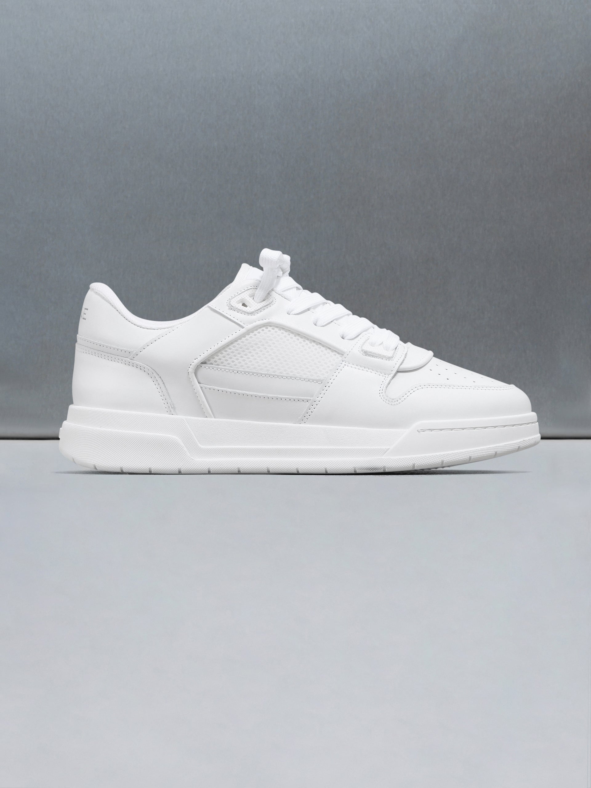 Basket Trainer in Triple White