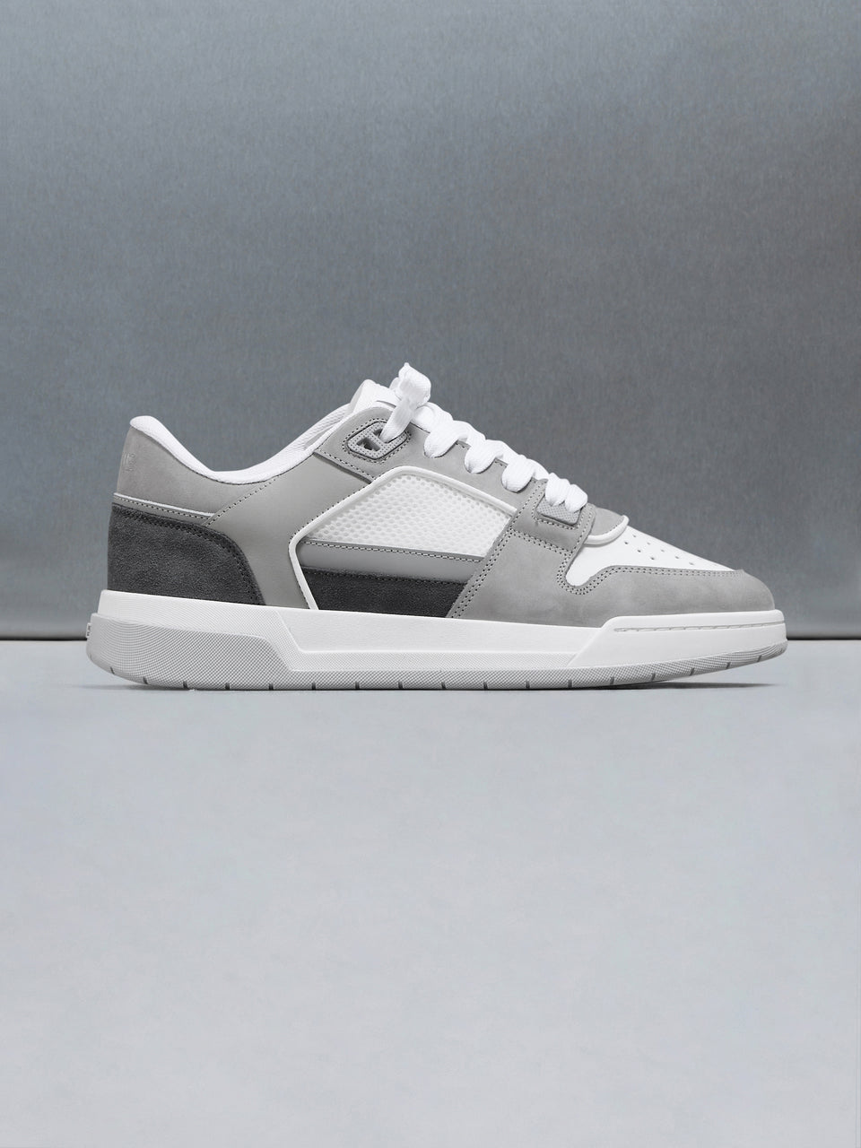 Basket Trainer in White Stone