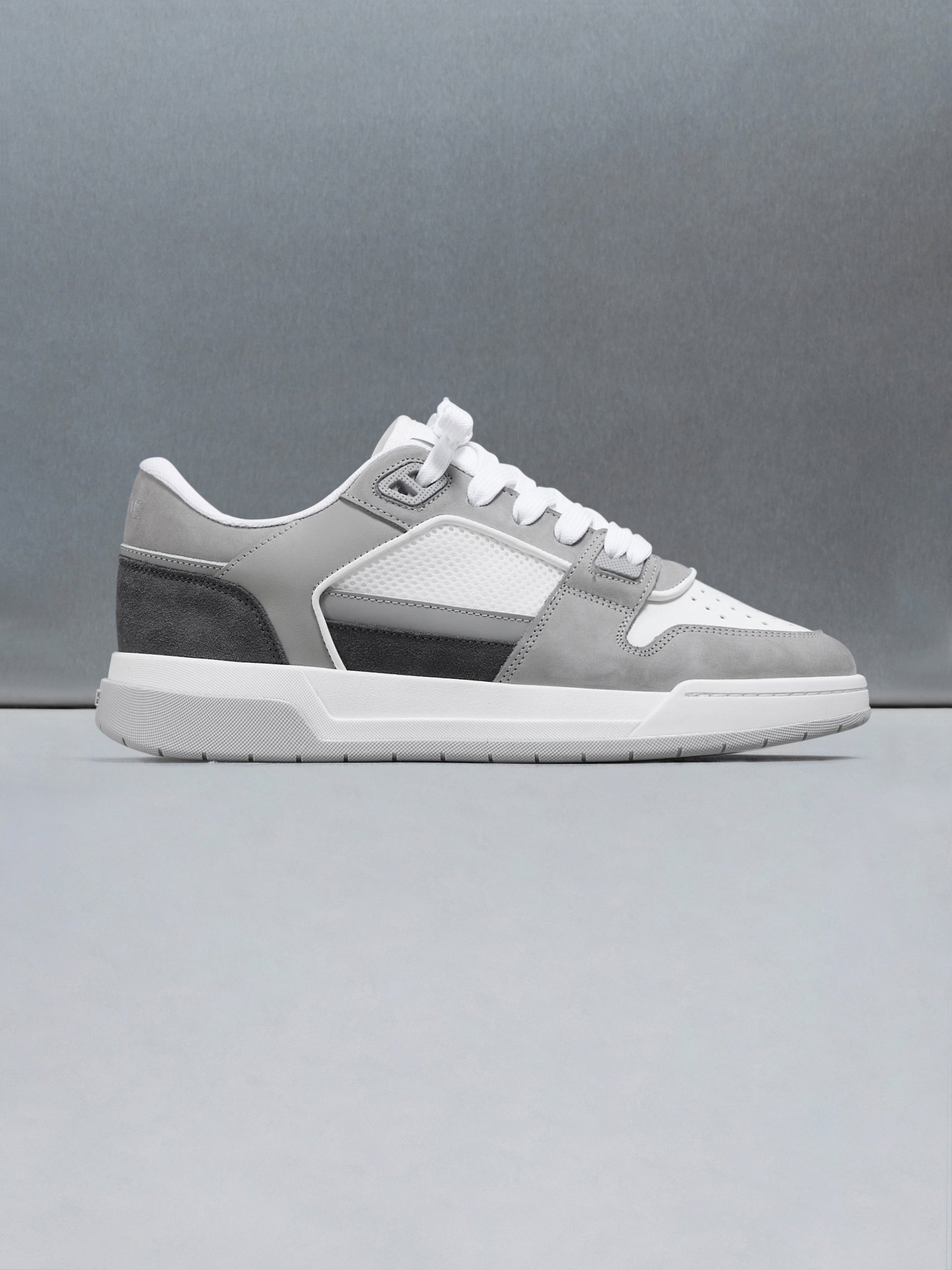 Basket Trainer in White Stone