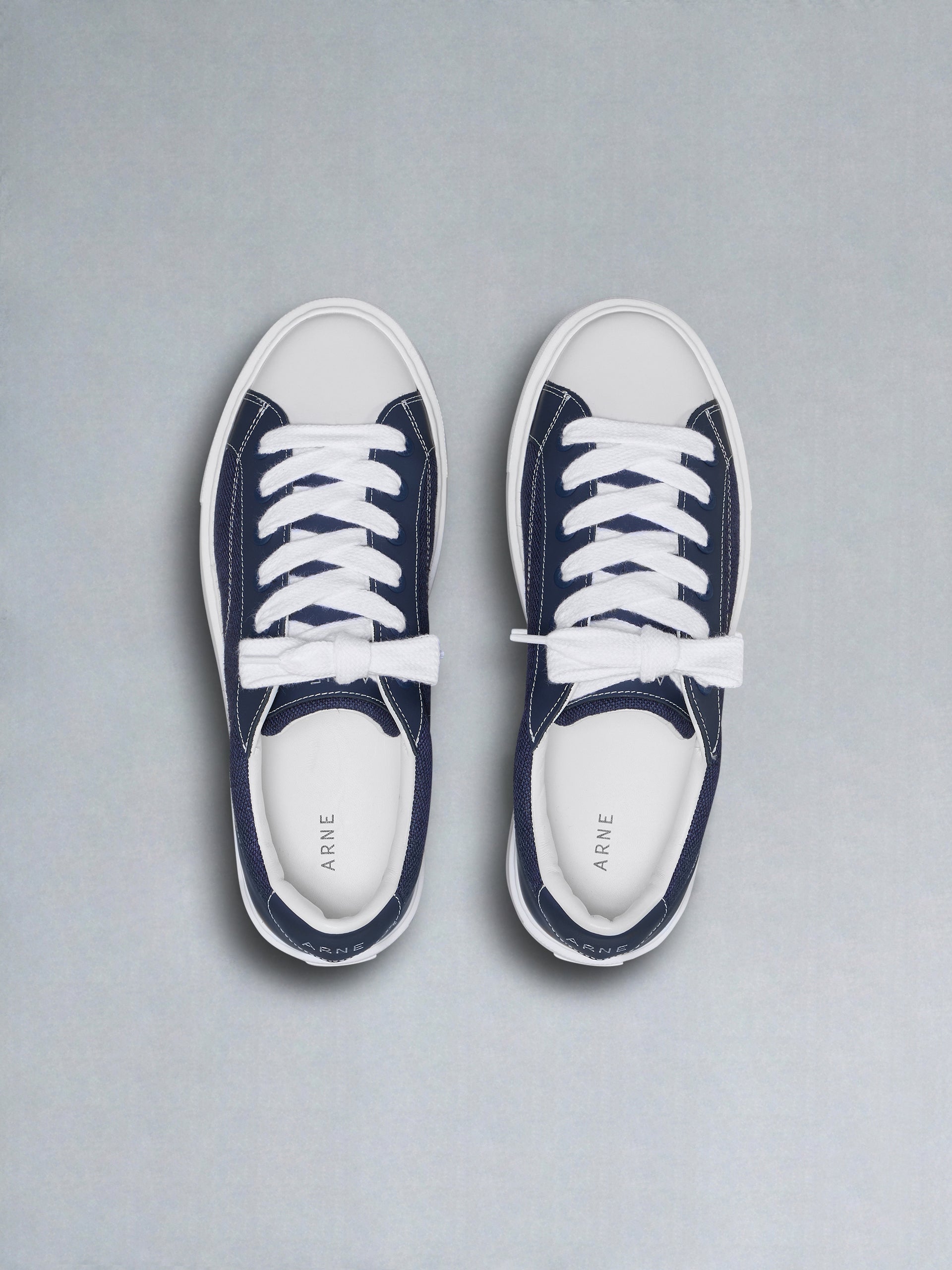 Studio Trainer in Navy White