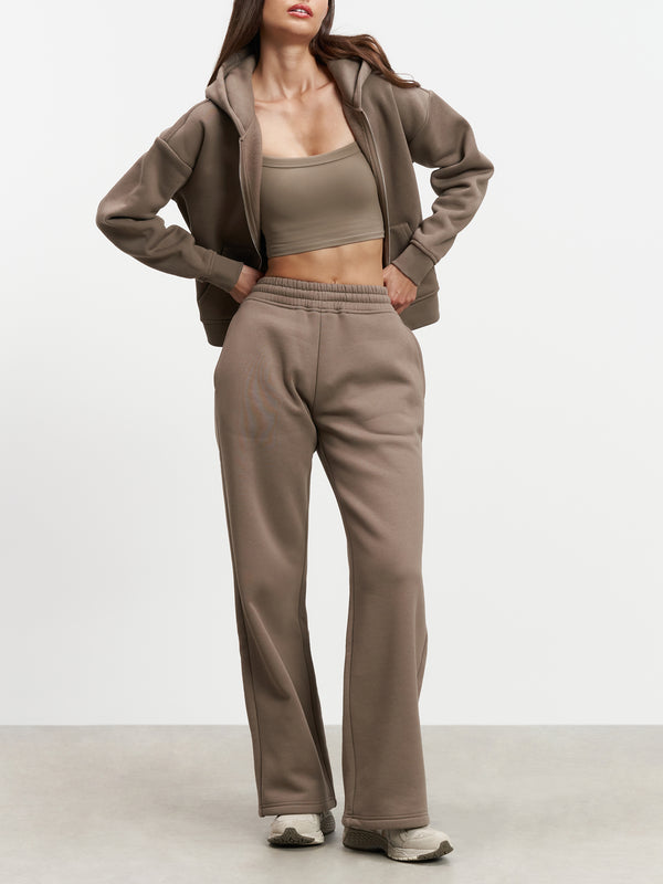Womens Relaxed Straight Leg Jogger in Taupe