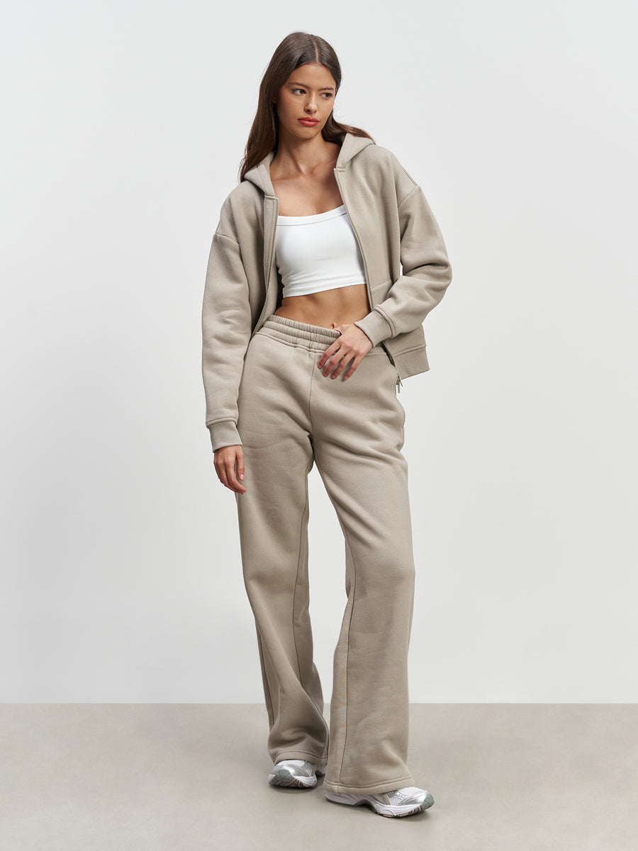 Womens Relaxed Straight Leg Jogger in Stone