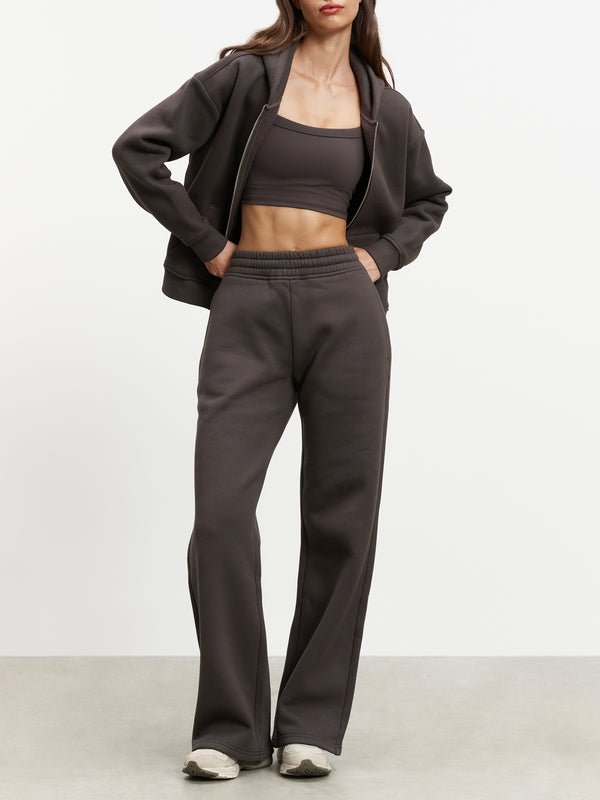 Womens Relaxed Straight Leg Jogger in Brown