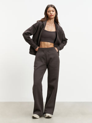 Womens Relaxed Straight Leg Jogger in Brown