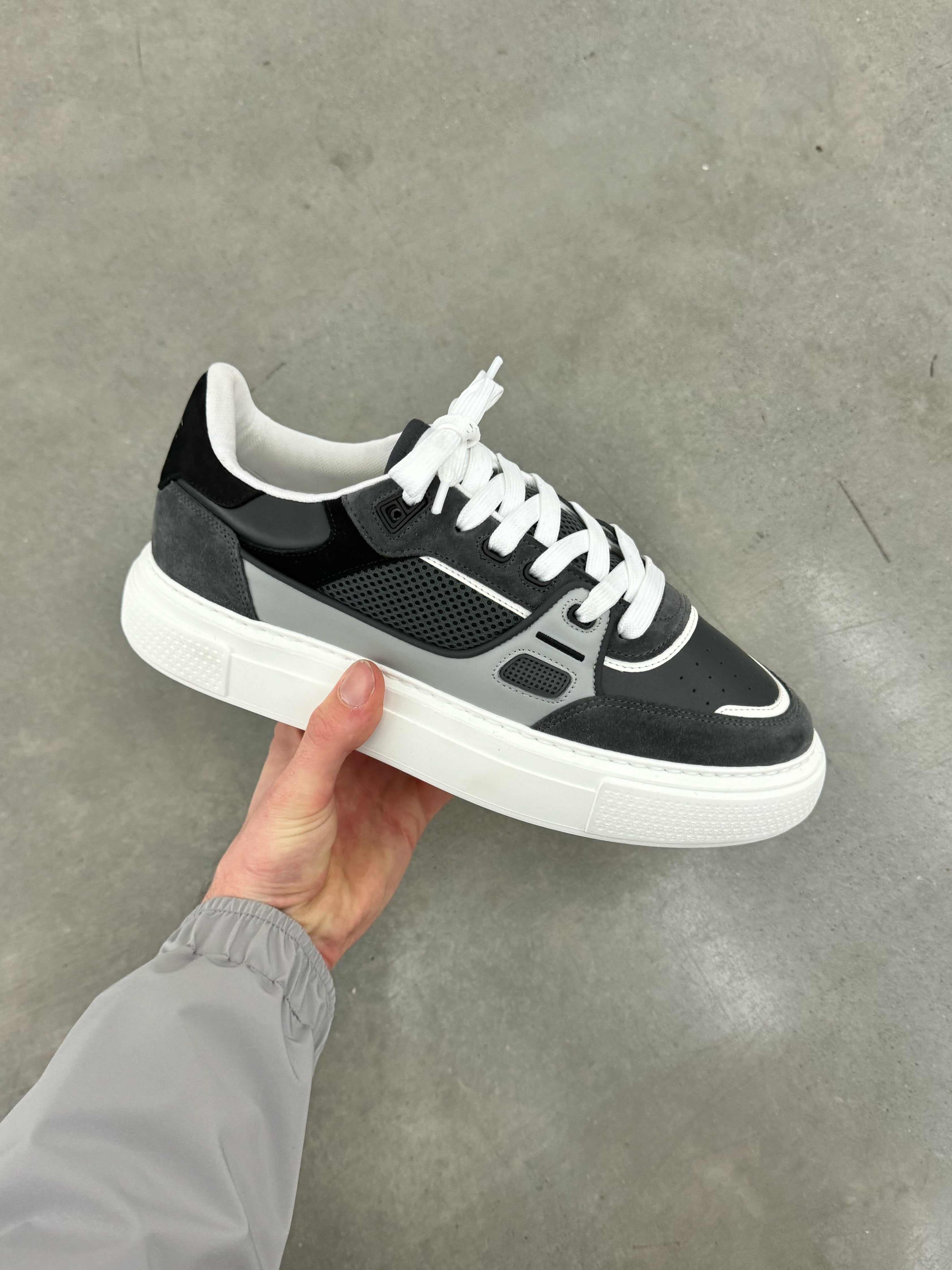 Atlas Trainer in Storm Grey