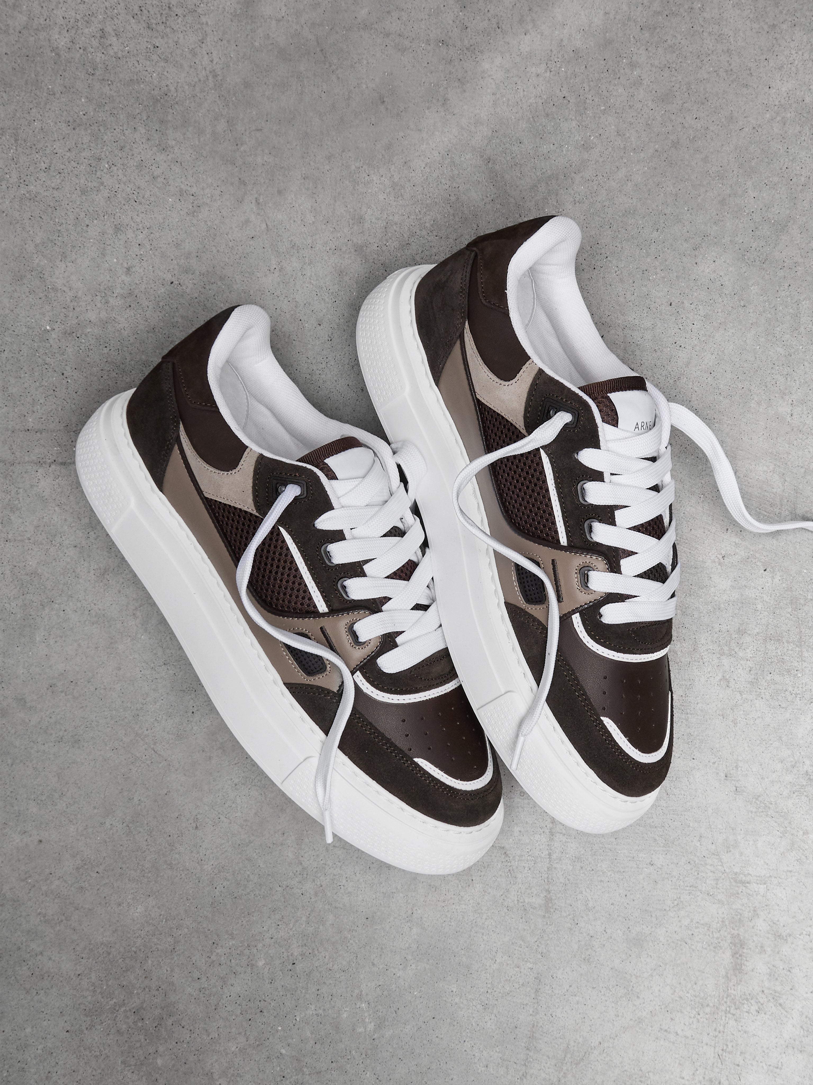 Atlas Trainer in Mocha