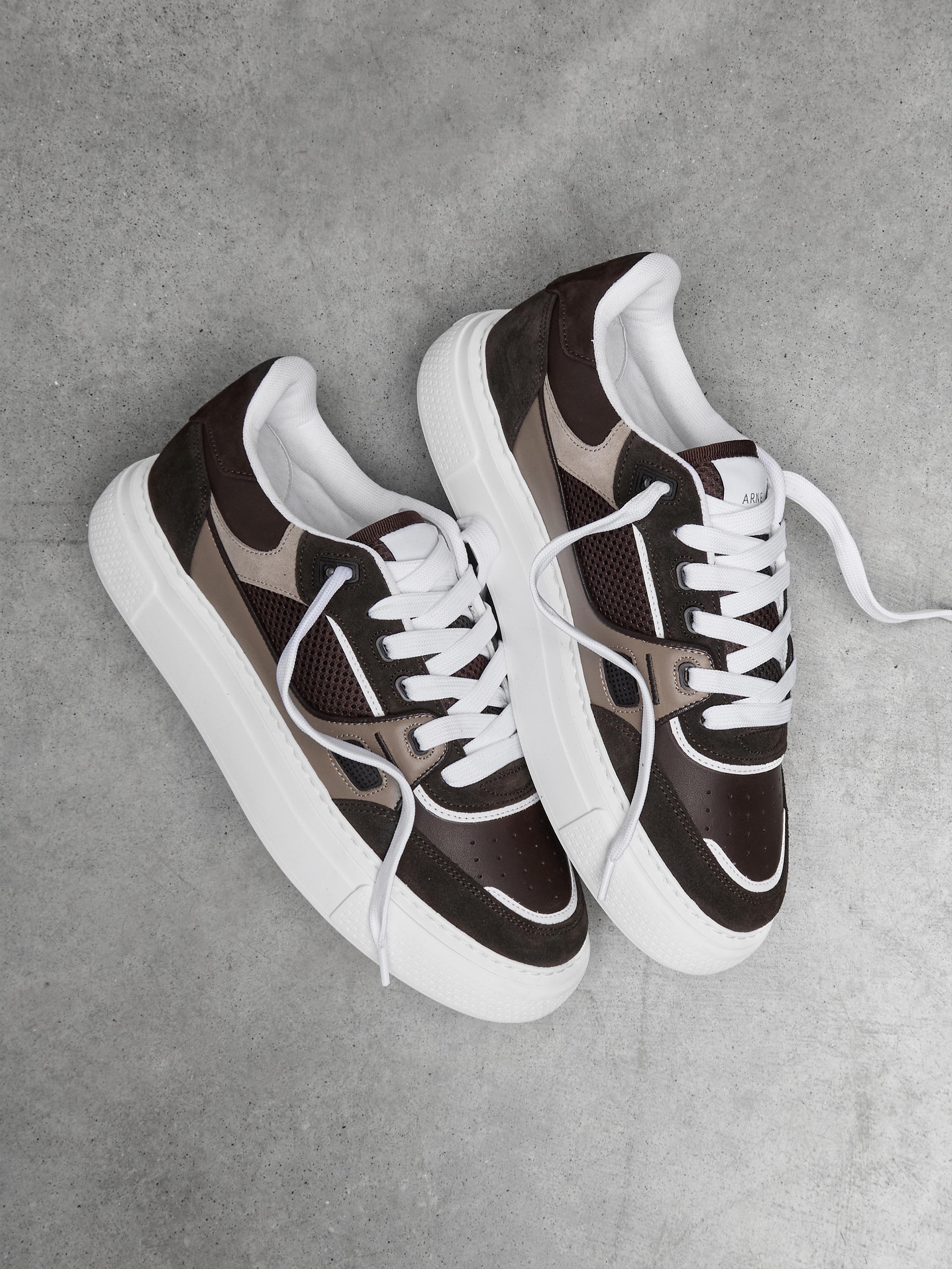 Atlas Trainer in Mocha
