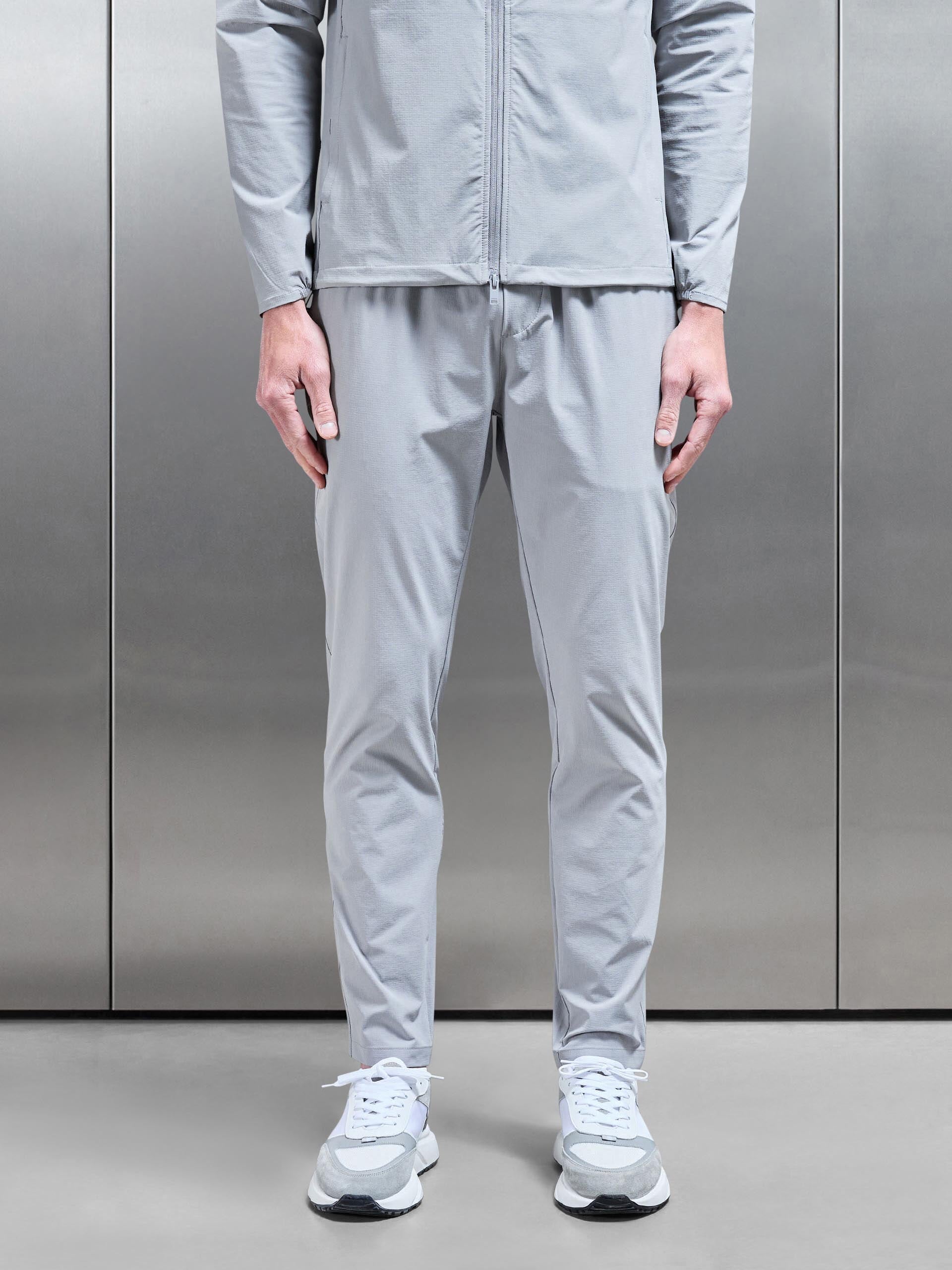 Active Technical Tapered Trackpant in Mid Grey