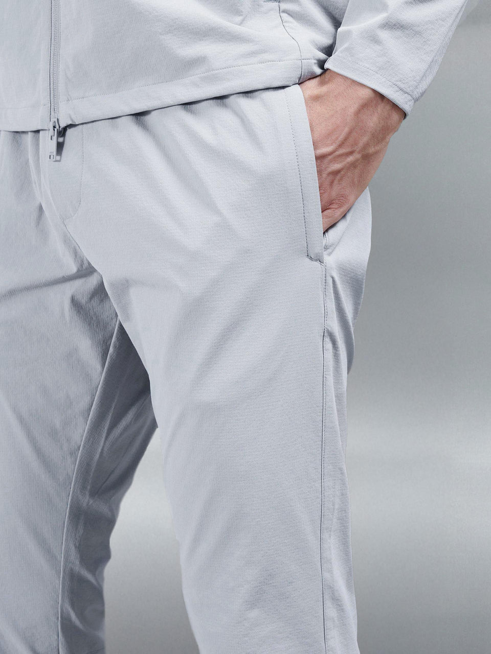 Active Technical Tapered Trackpant in Mid Grey