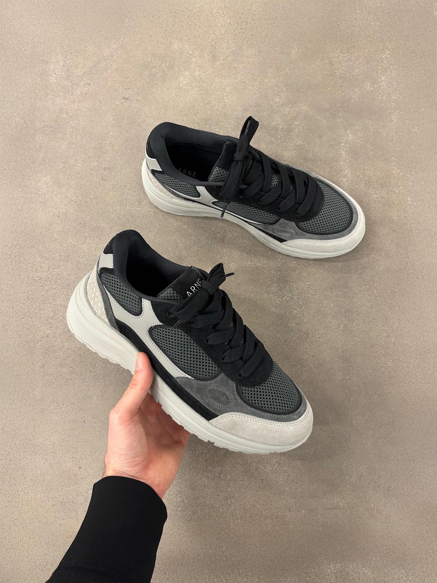 Apollo Runner in Charcoal Grey