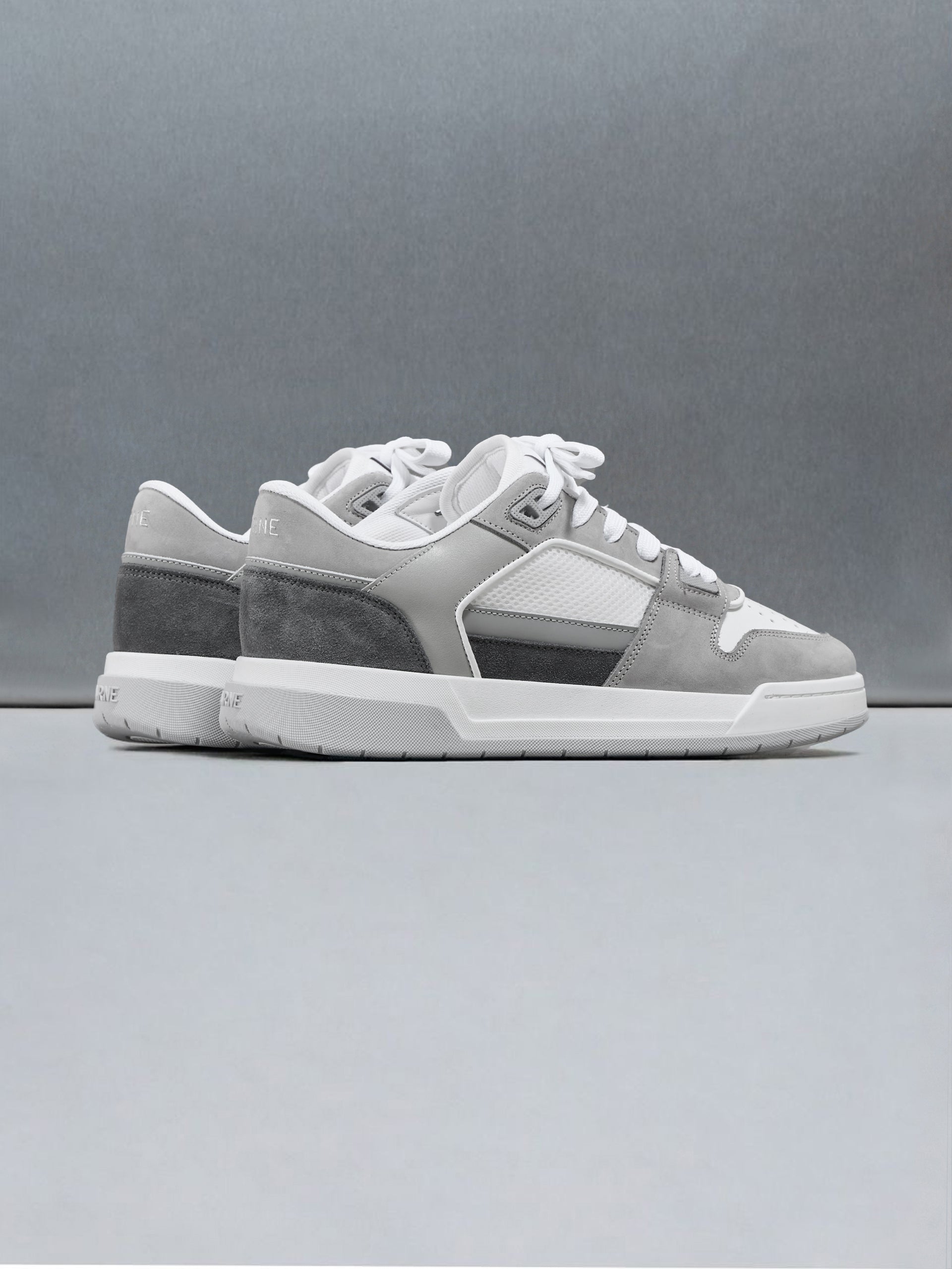 Basket Trainer in White Stone