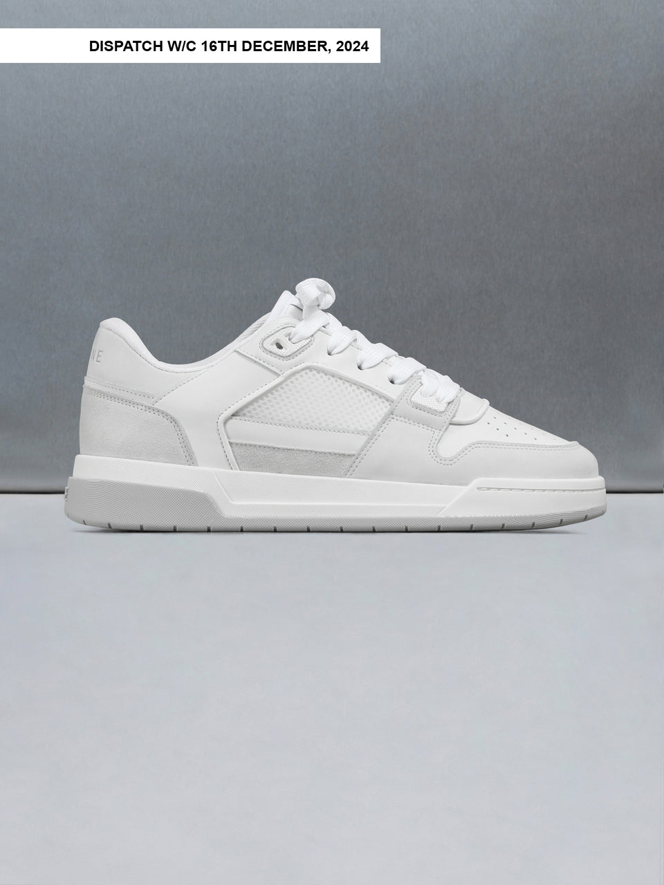 Basket Trainer in White Grey