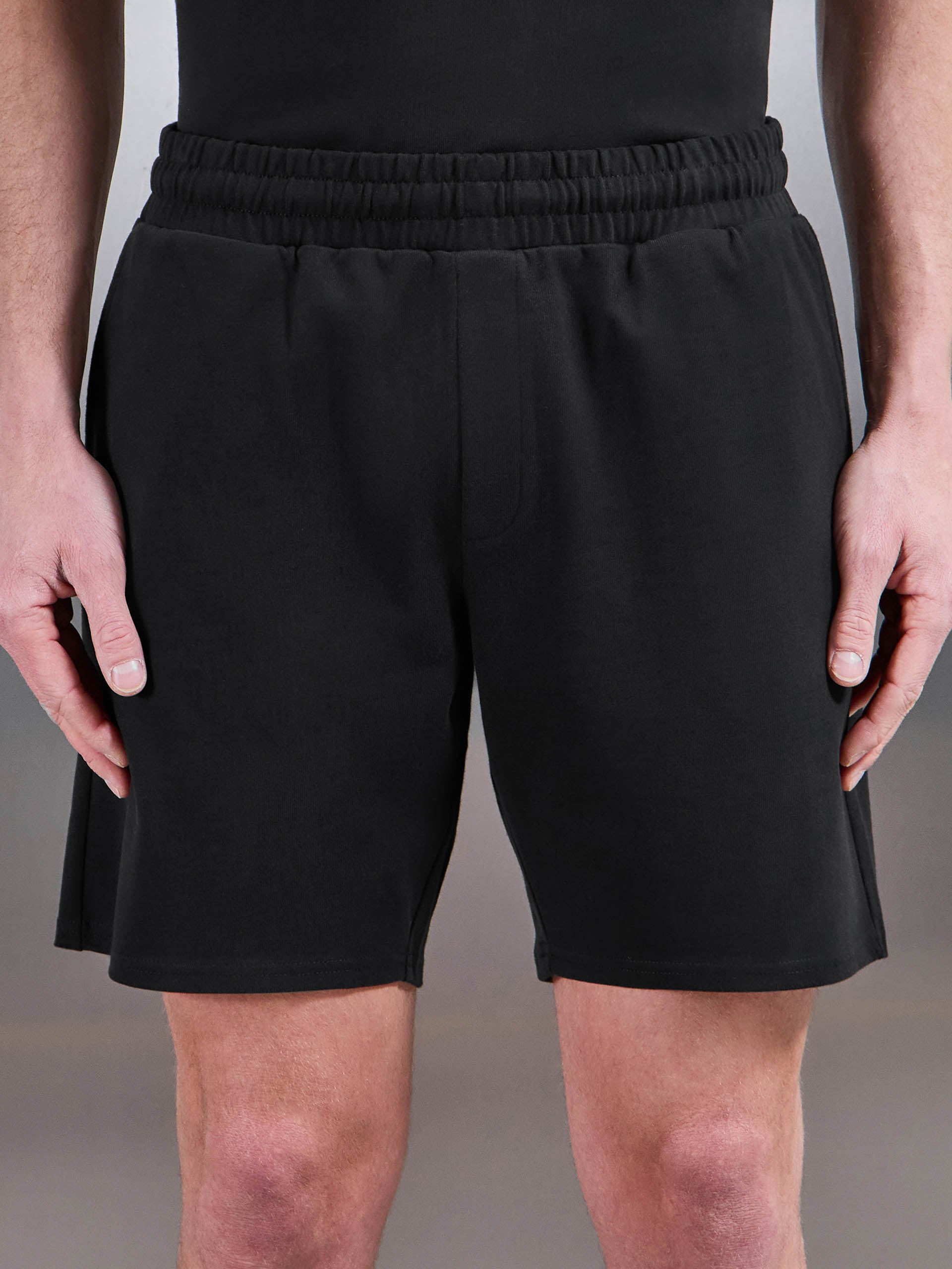 Brushed Relaxed Short in Black