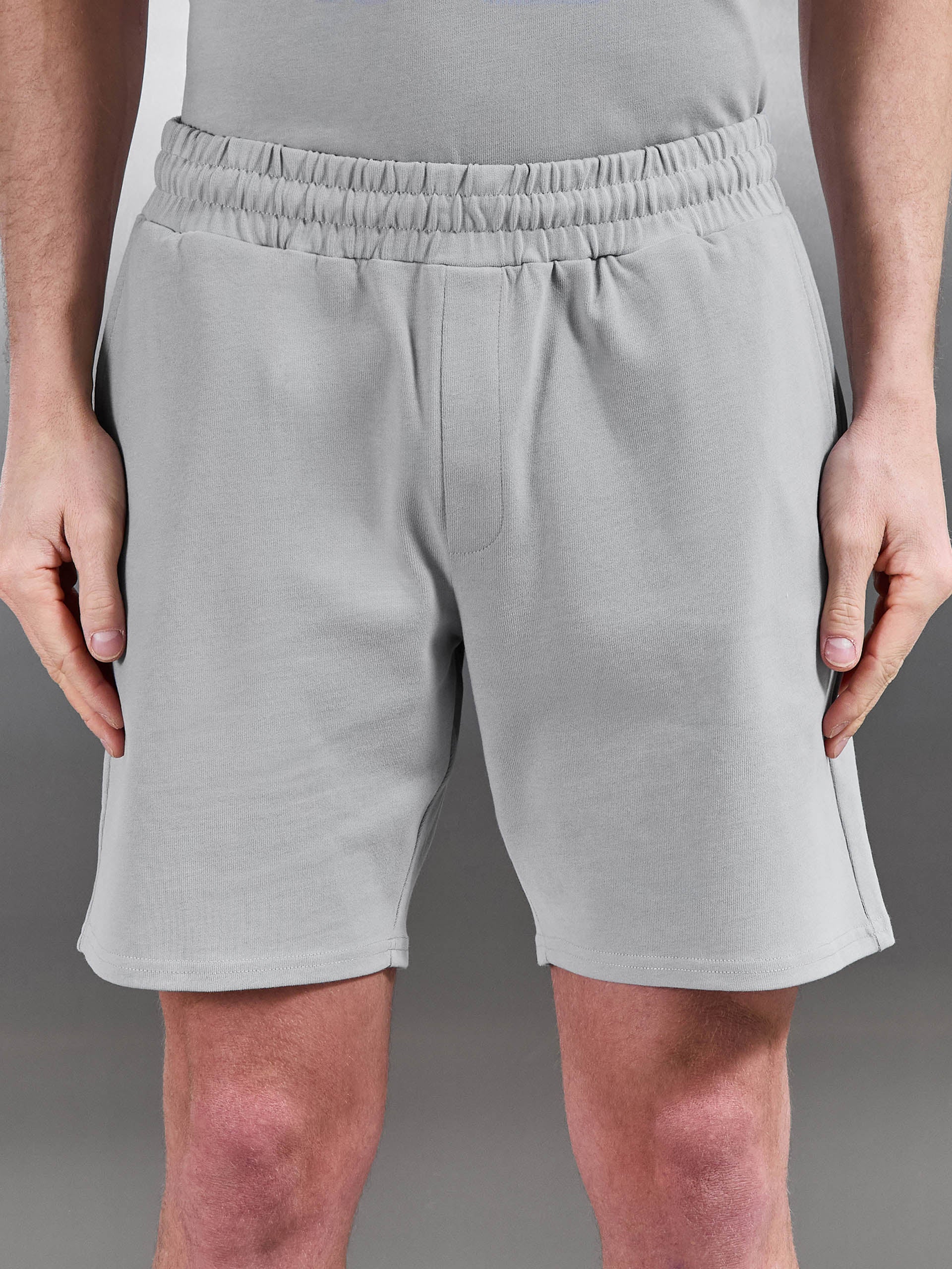Brushed Relaxed Short in Mid Grey