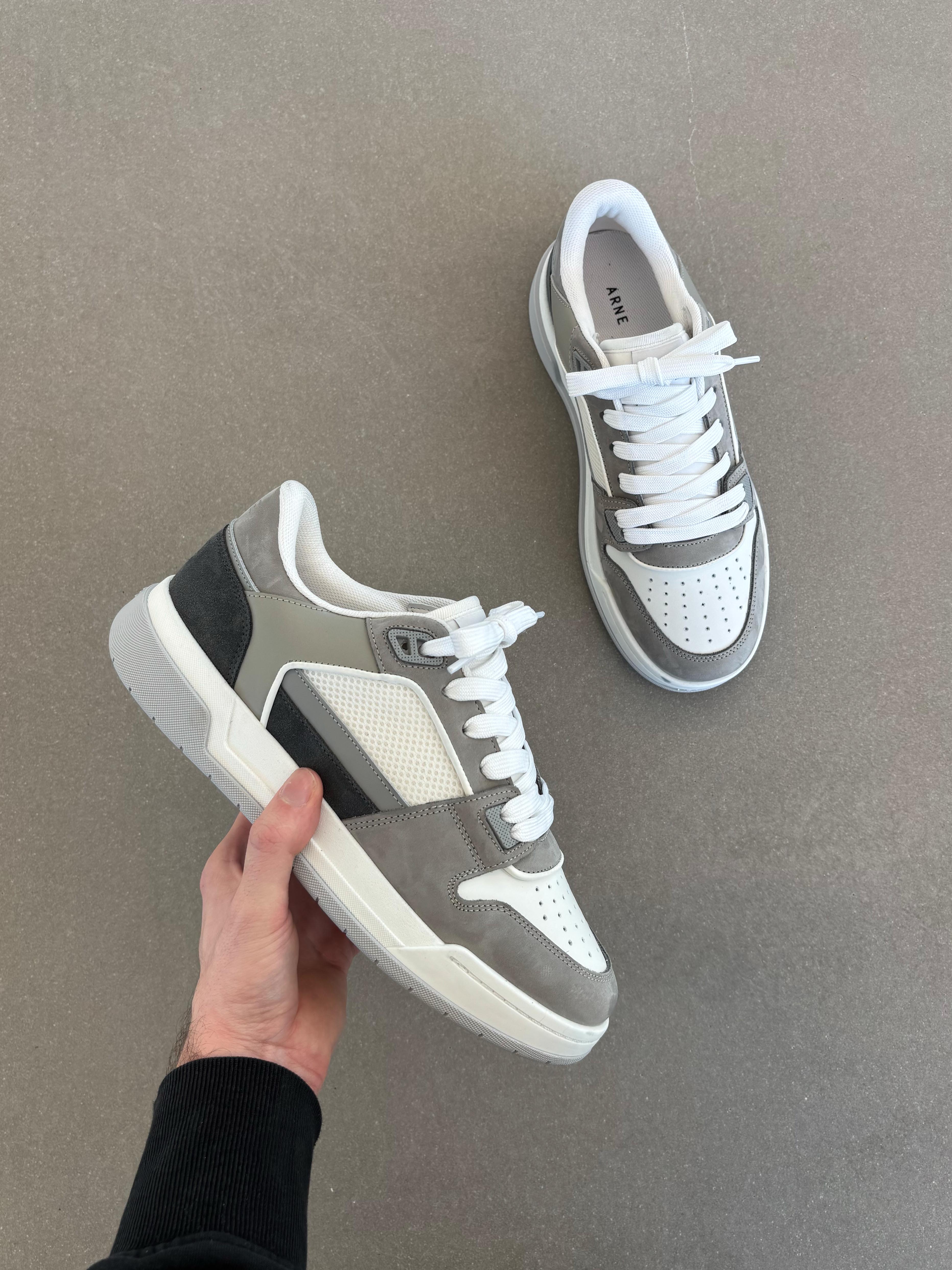 Basket Trainer in White Stone