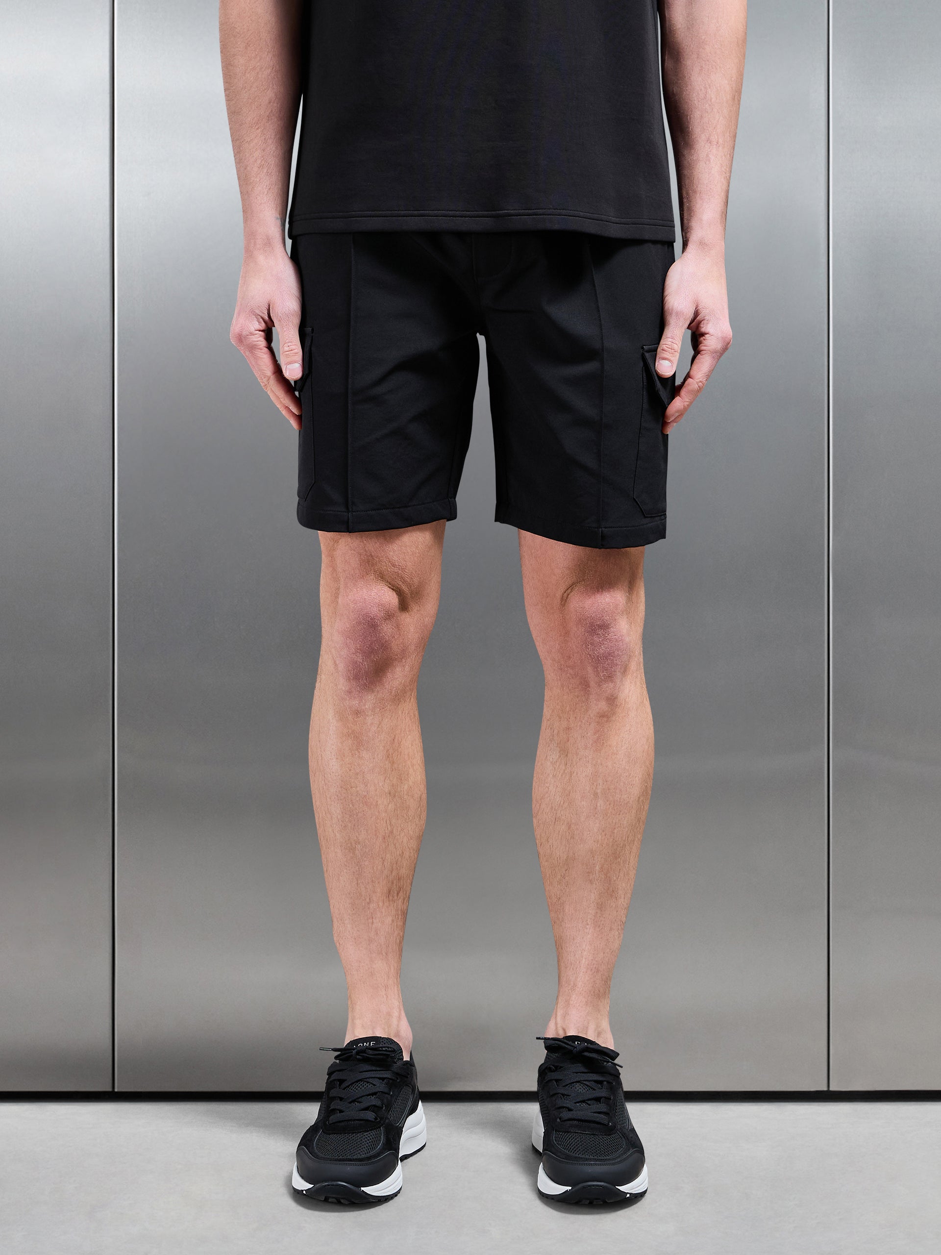 Cargo Short in Black