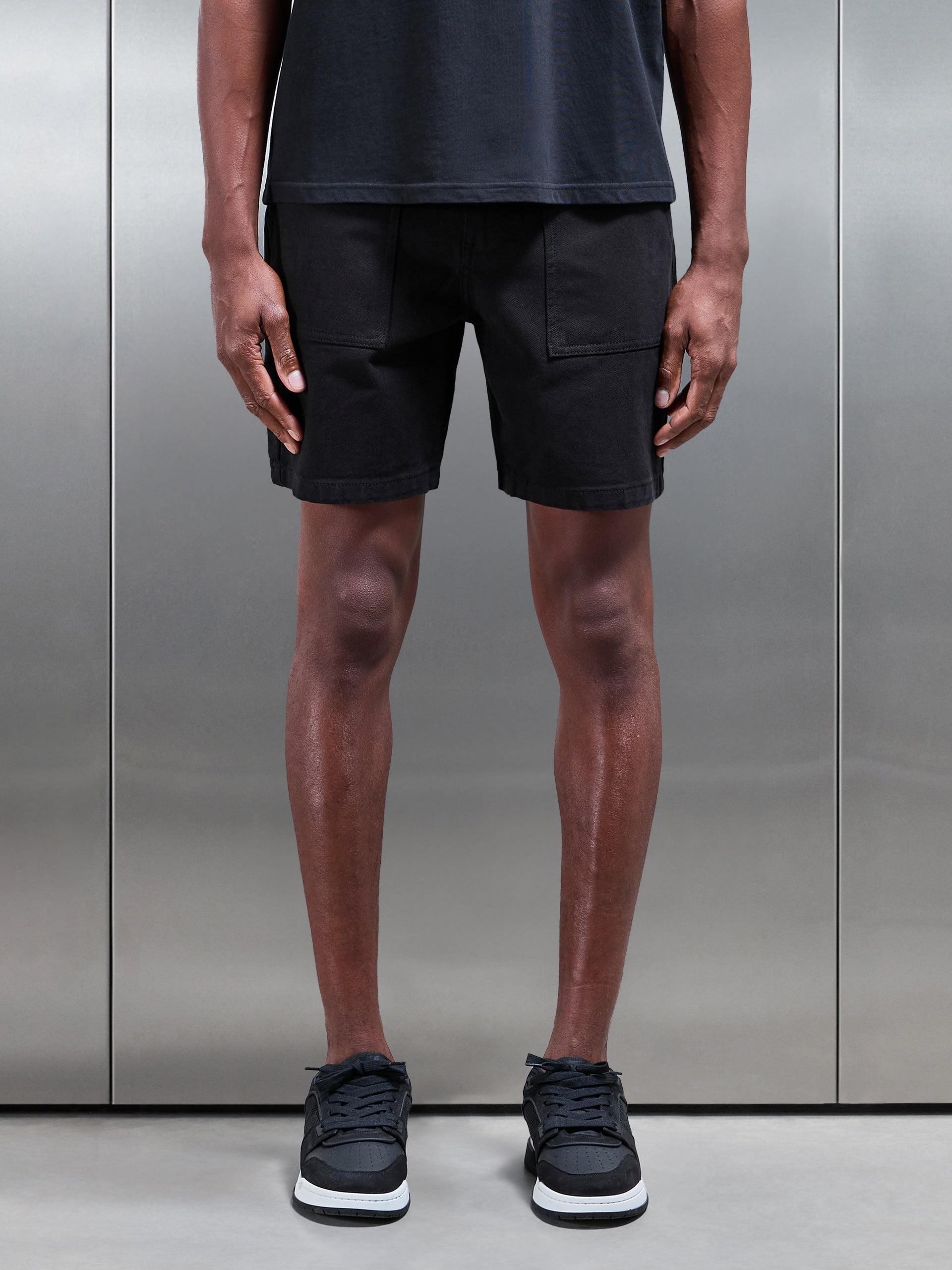 Carpenter Short in Black