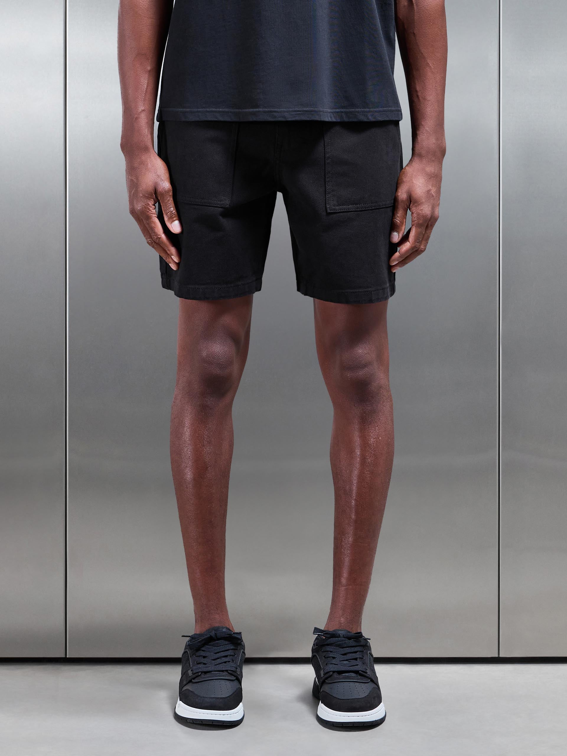 Carpenter Short in Black