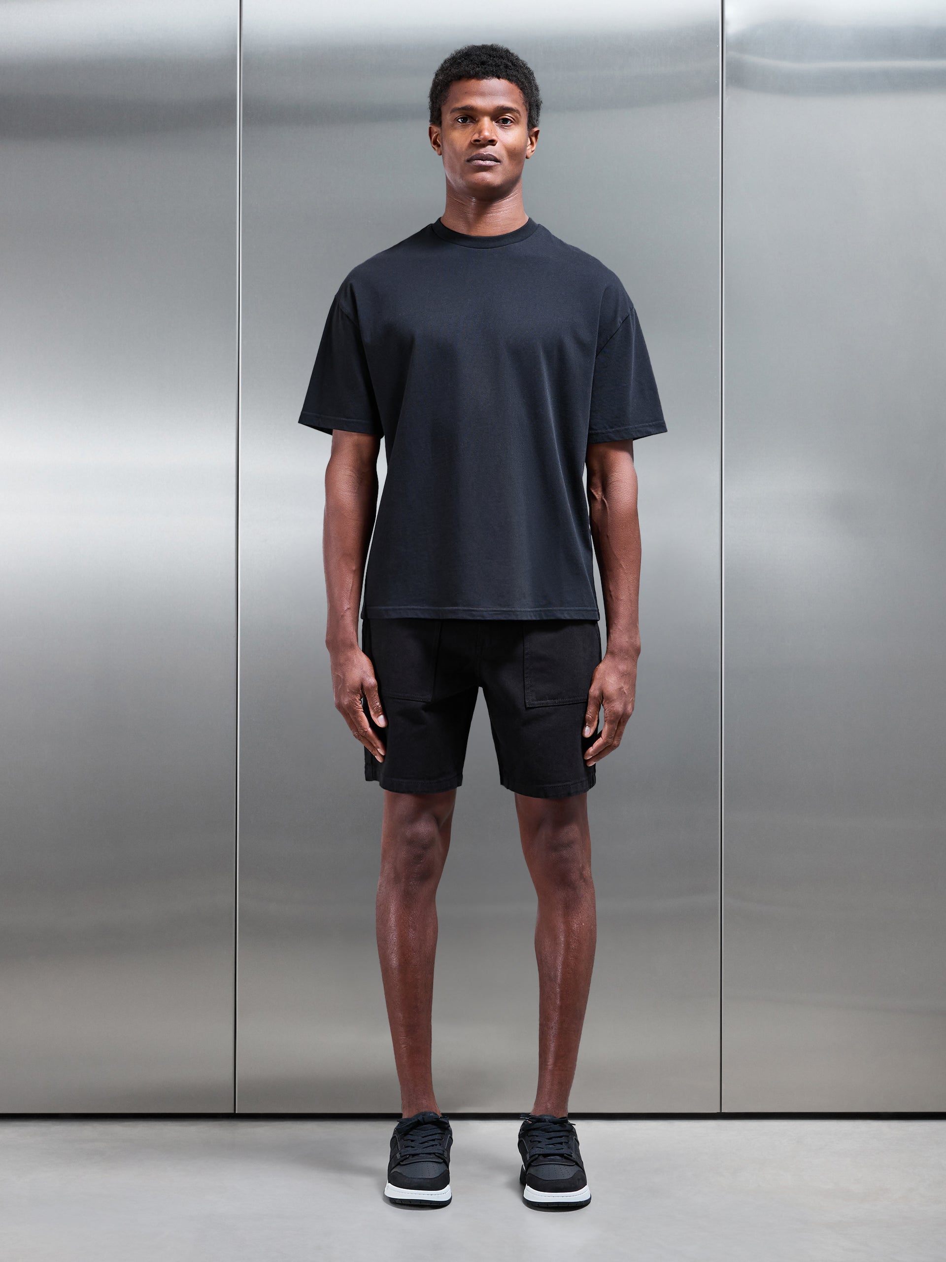 Carpenter Short in Black