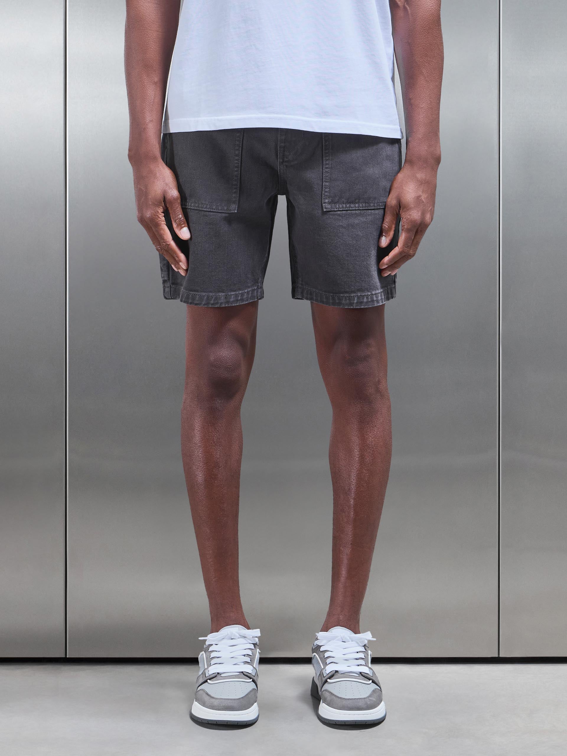 Carpenter Short in Grey