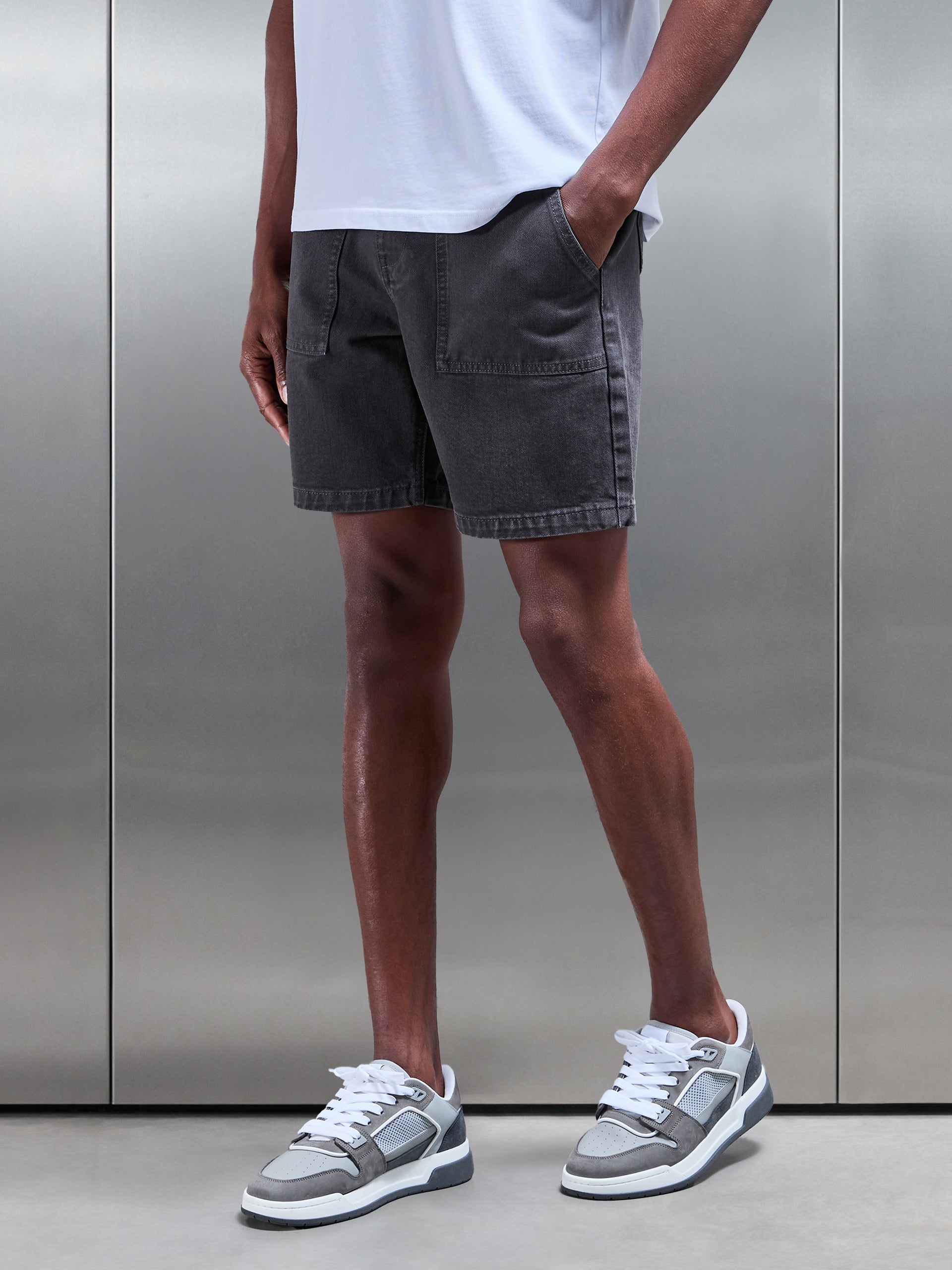 Carpenter Short in Grey