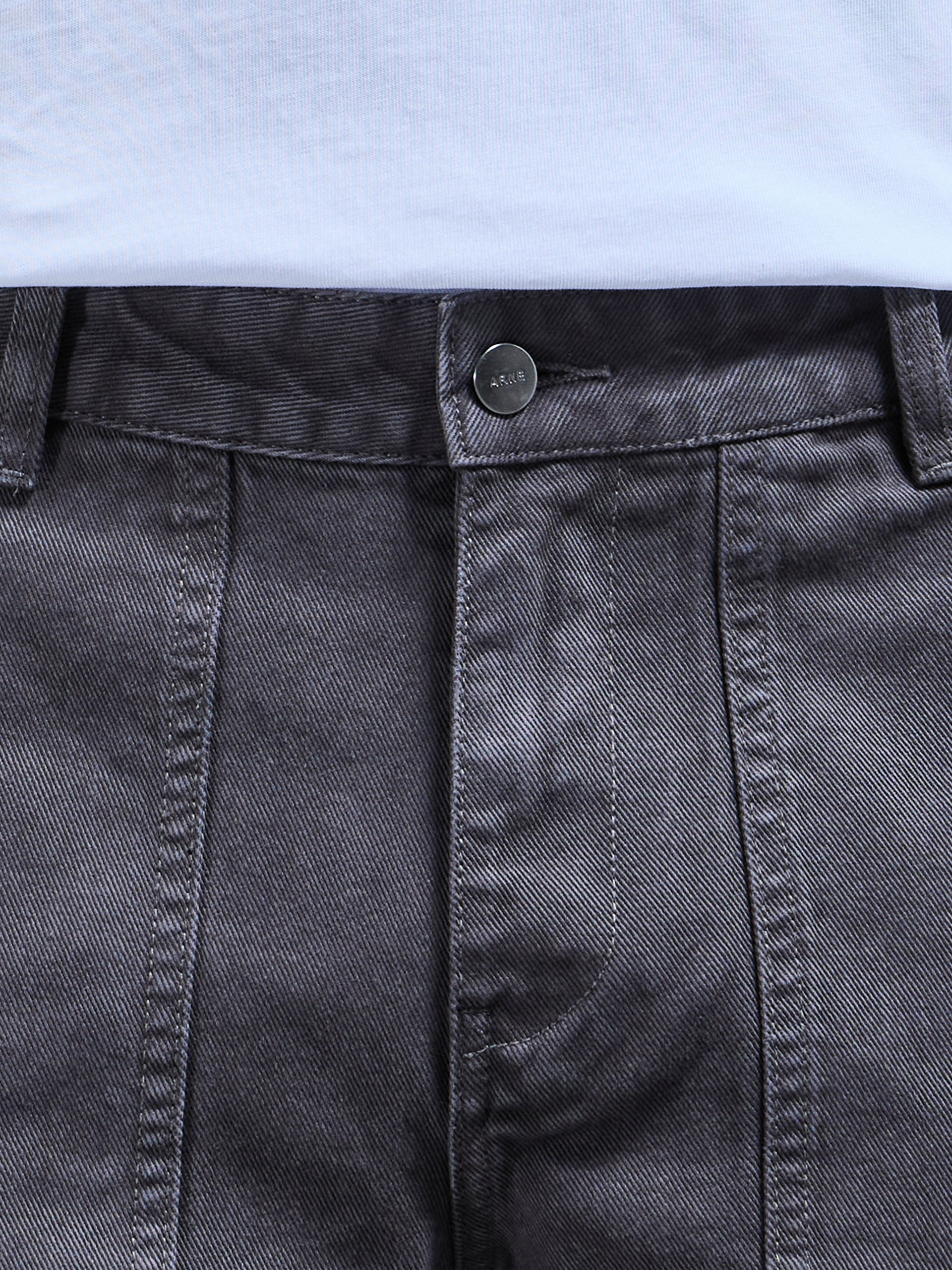 Carpenter Short in Grey