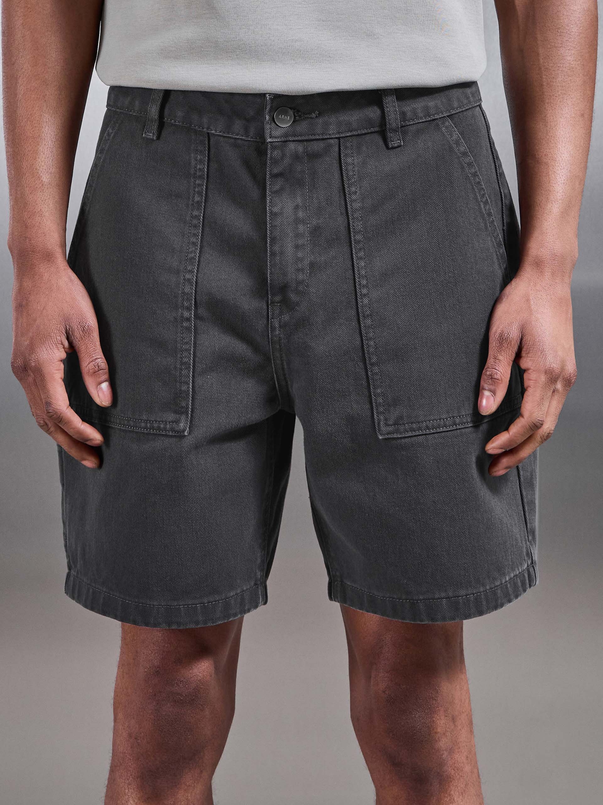 Carpenter Short in Grey