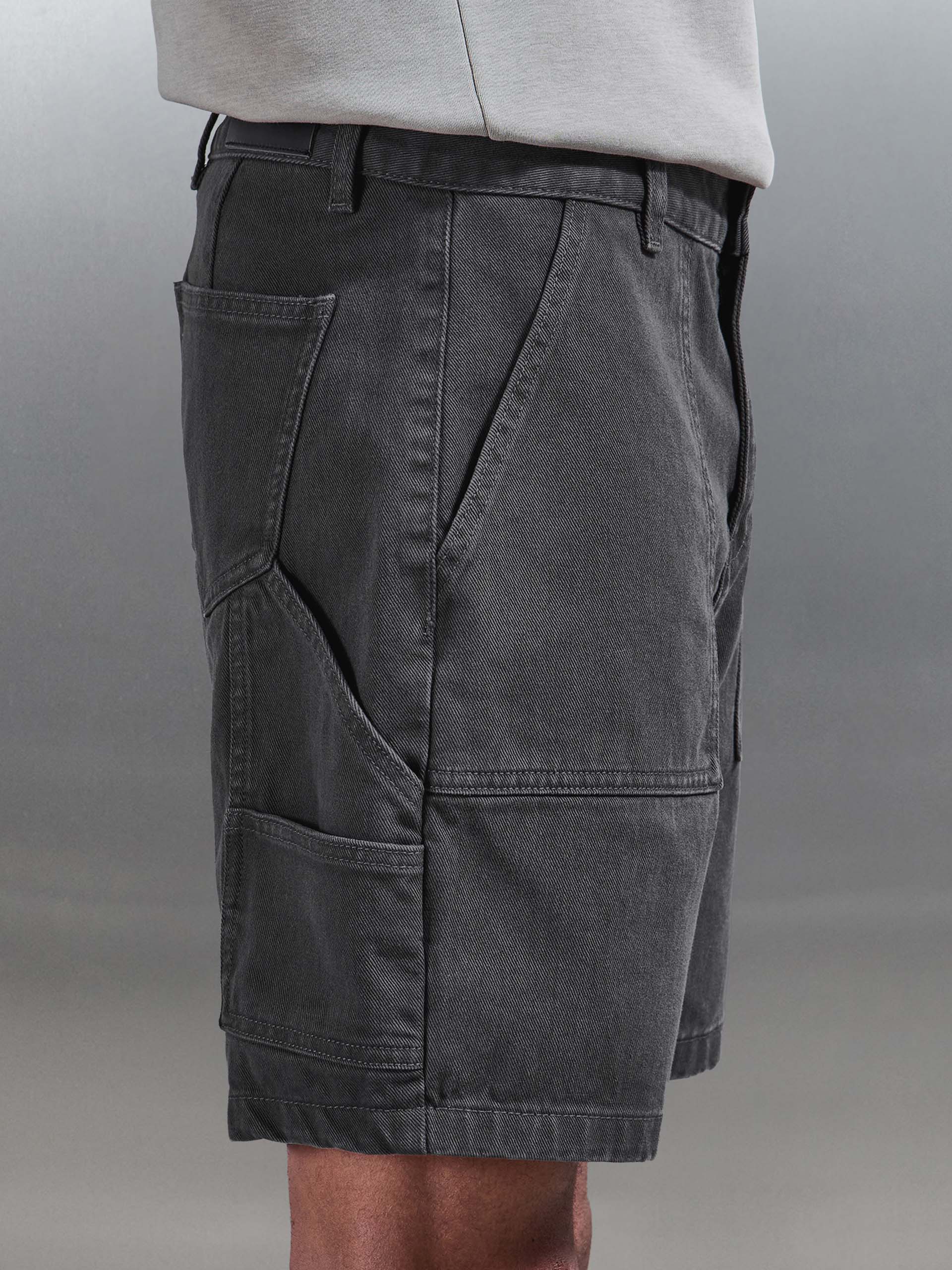 Carpenter Short in Grey
