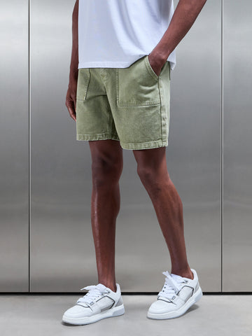 Carpenter Short in Olive