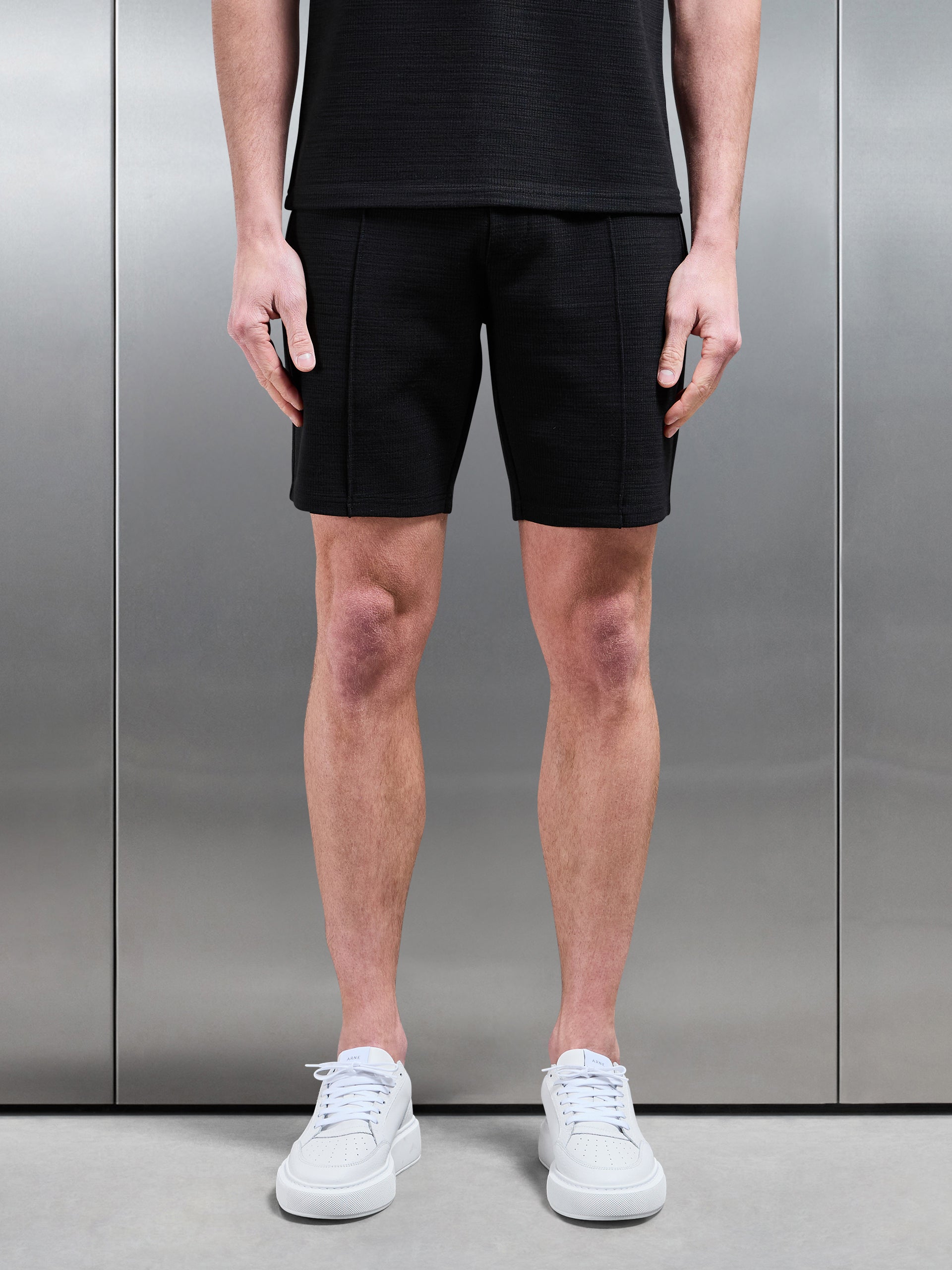 Cavour Textured Short in Black