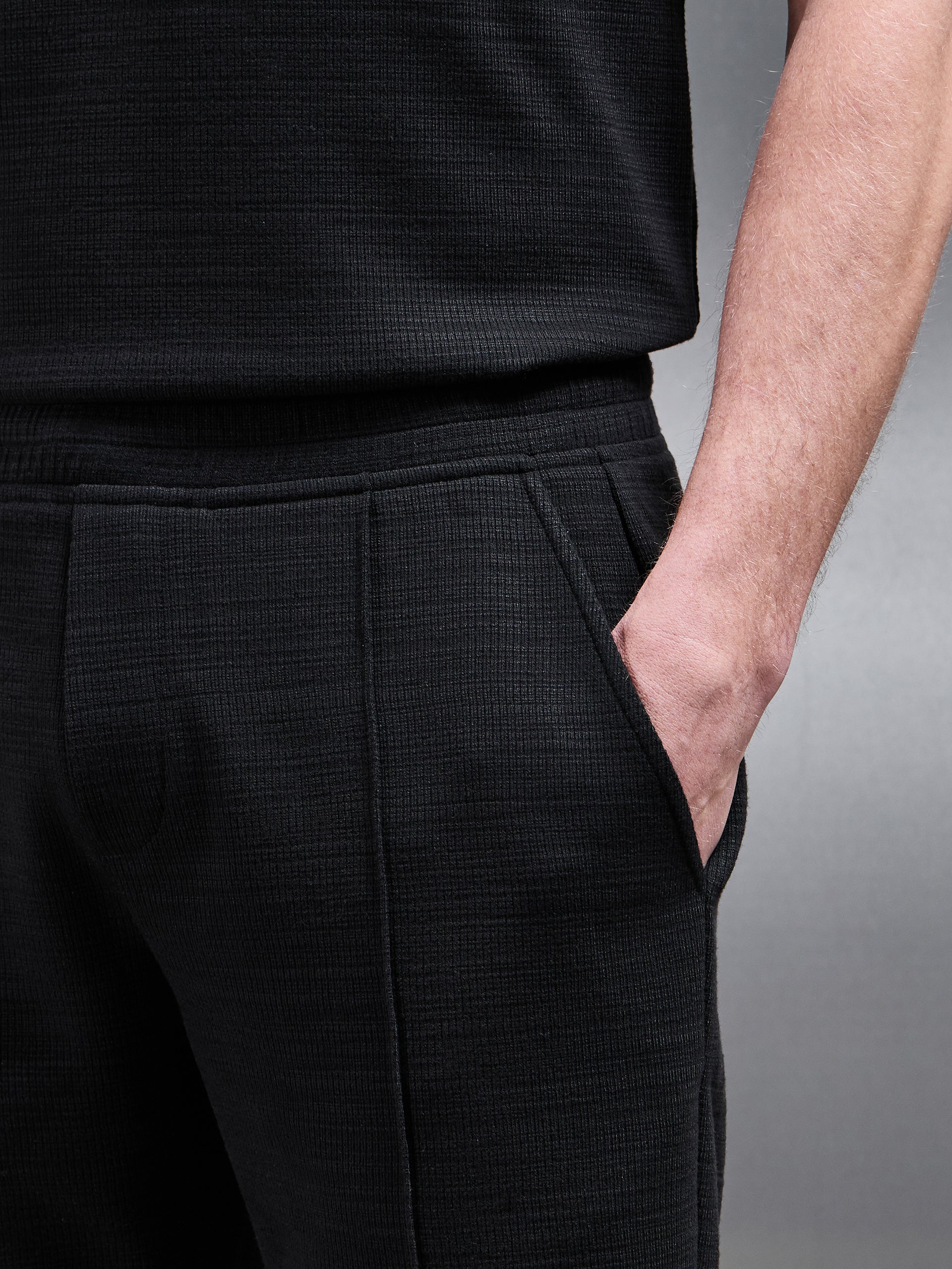 Cavour Textured Short in Black