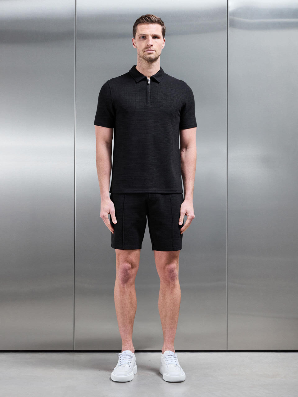 Cavour Textured Short in Black