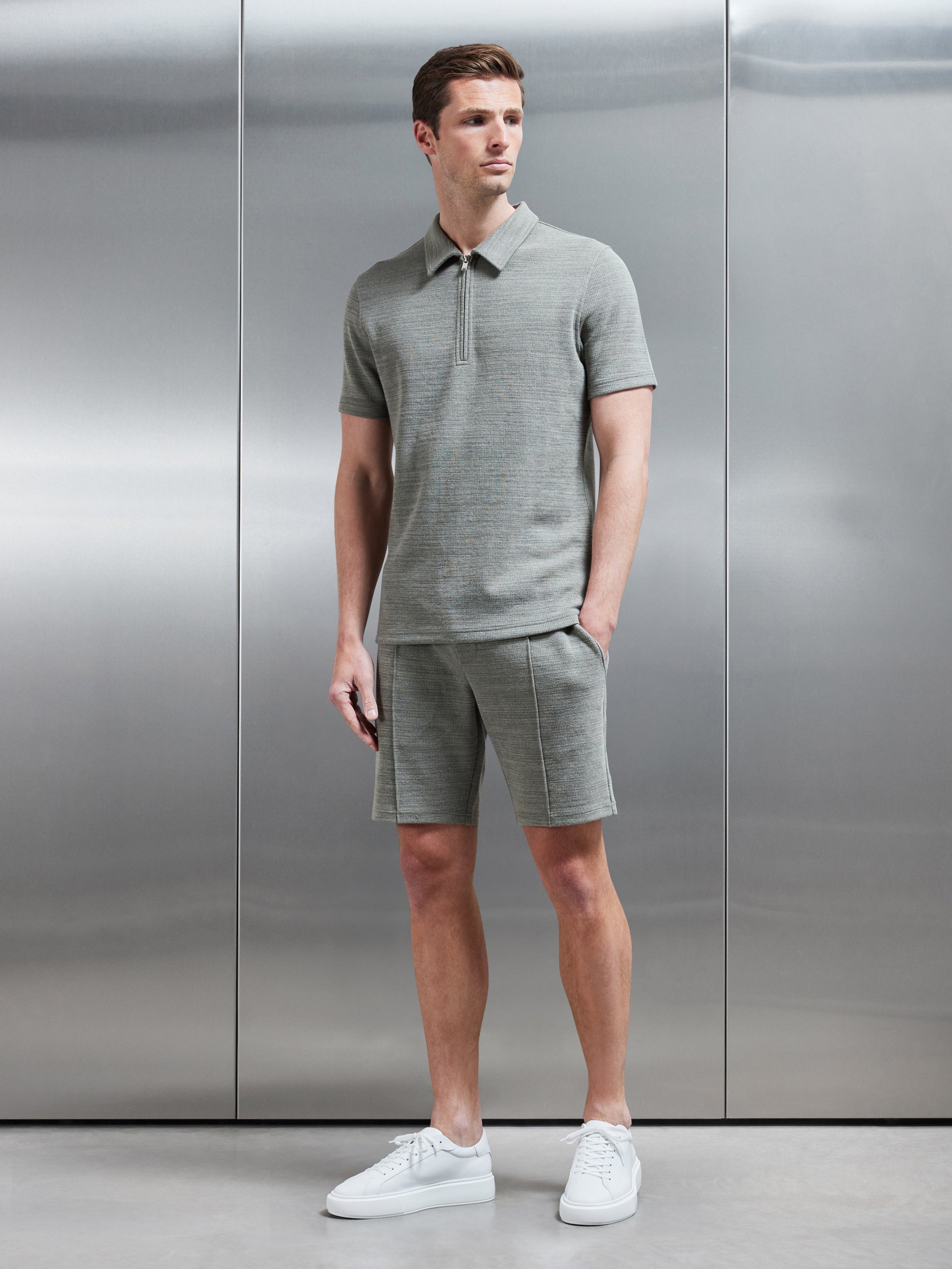 Cavour Textured Short in Olive