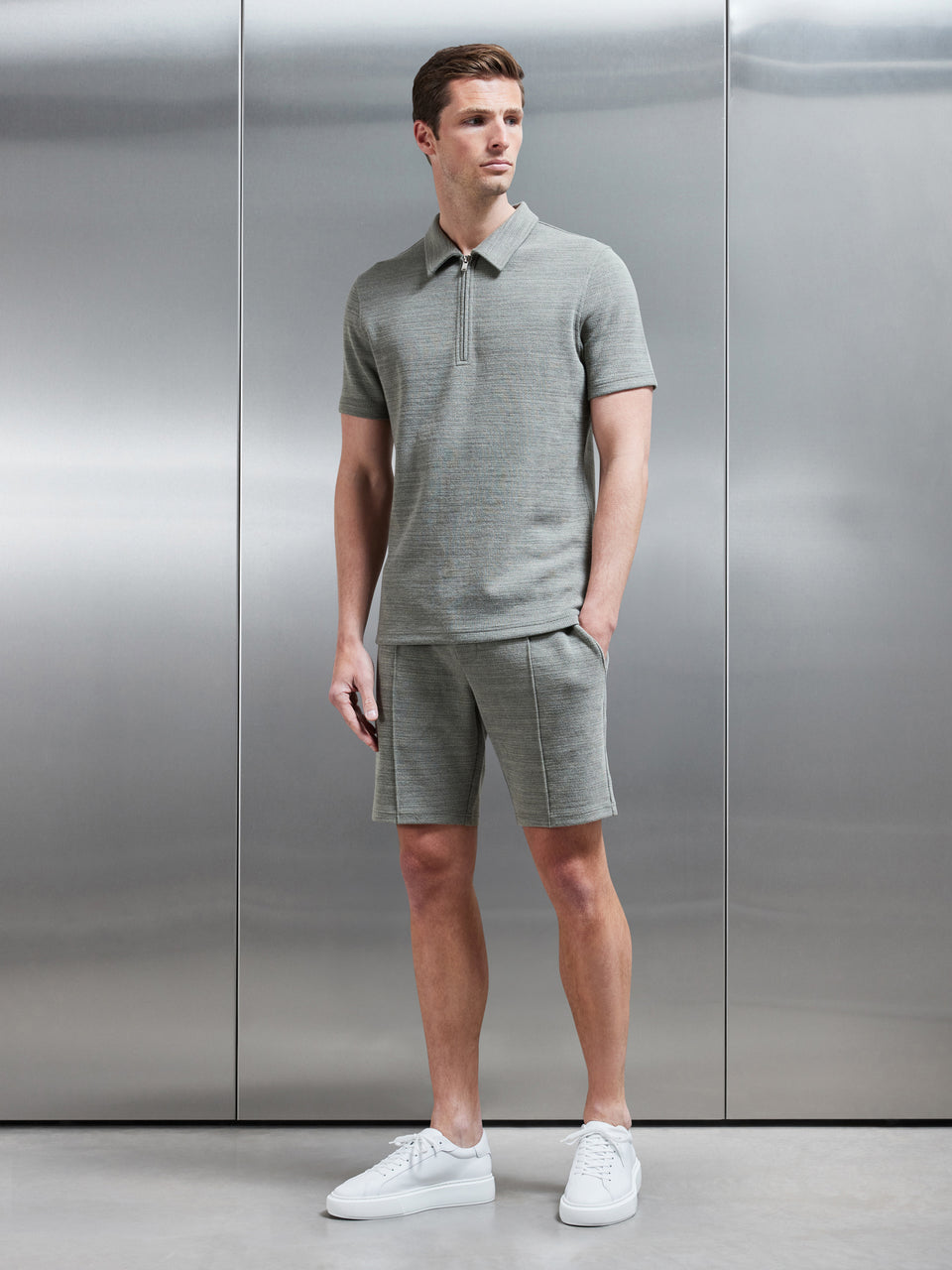 Cavour Textured Short in Olive