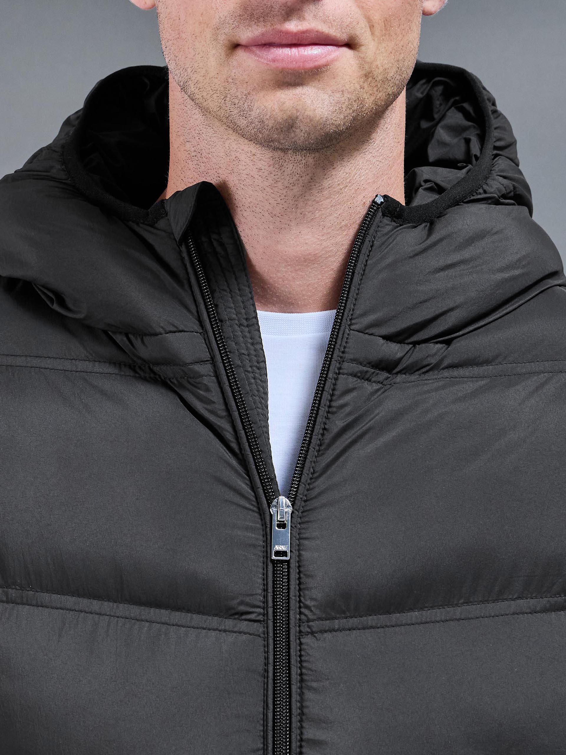 Chevron Puffer Jacket in Black