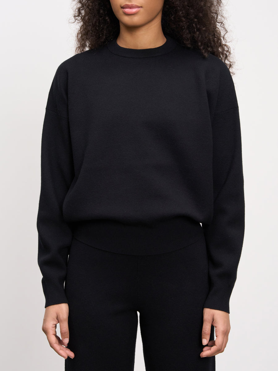 Womens Chunky Knitted Sweatshirt in Black