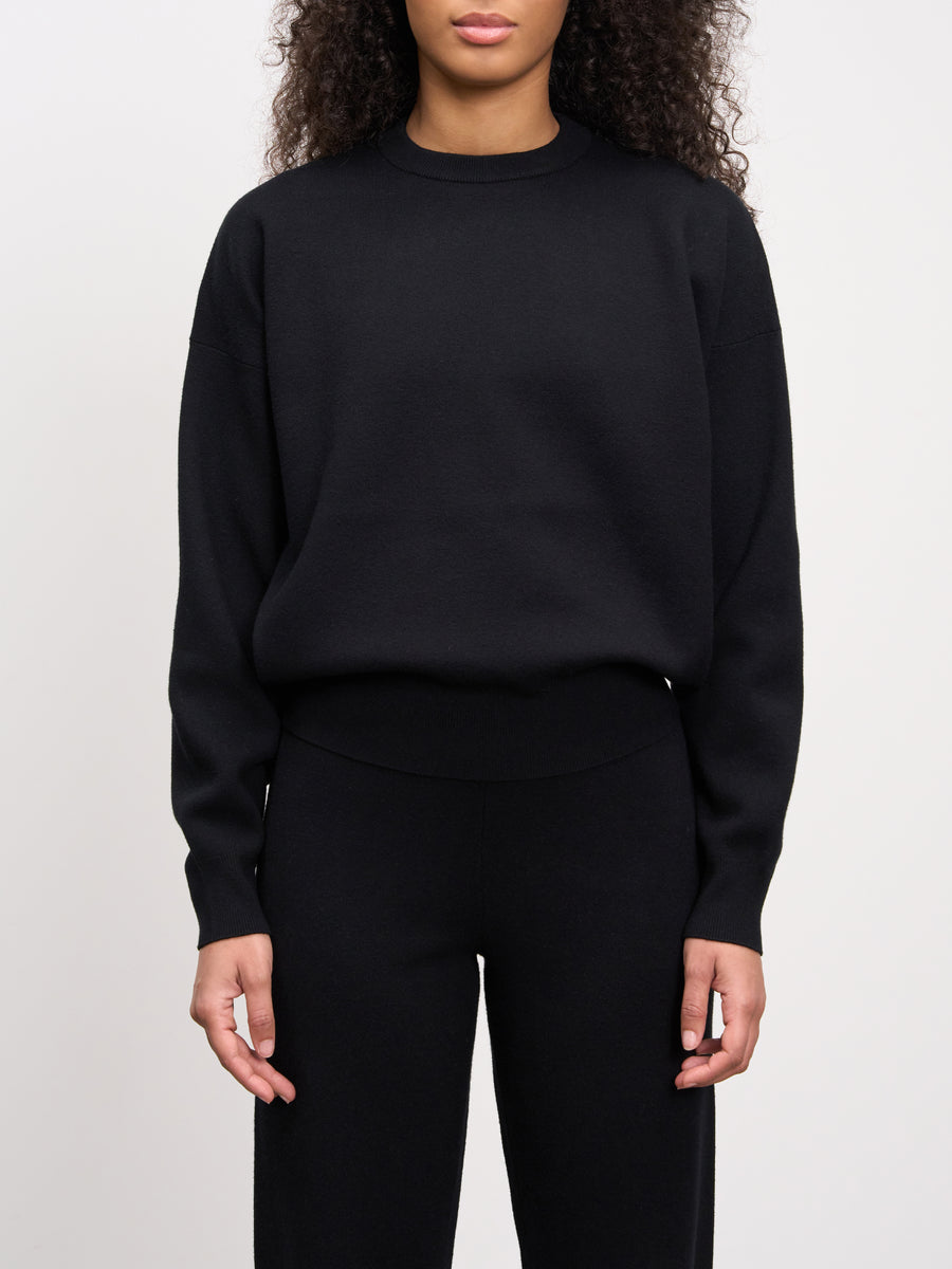 Womens Chunky Knitted Sweatshirt in Black