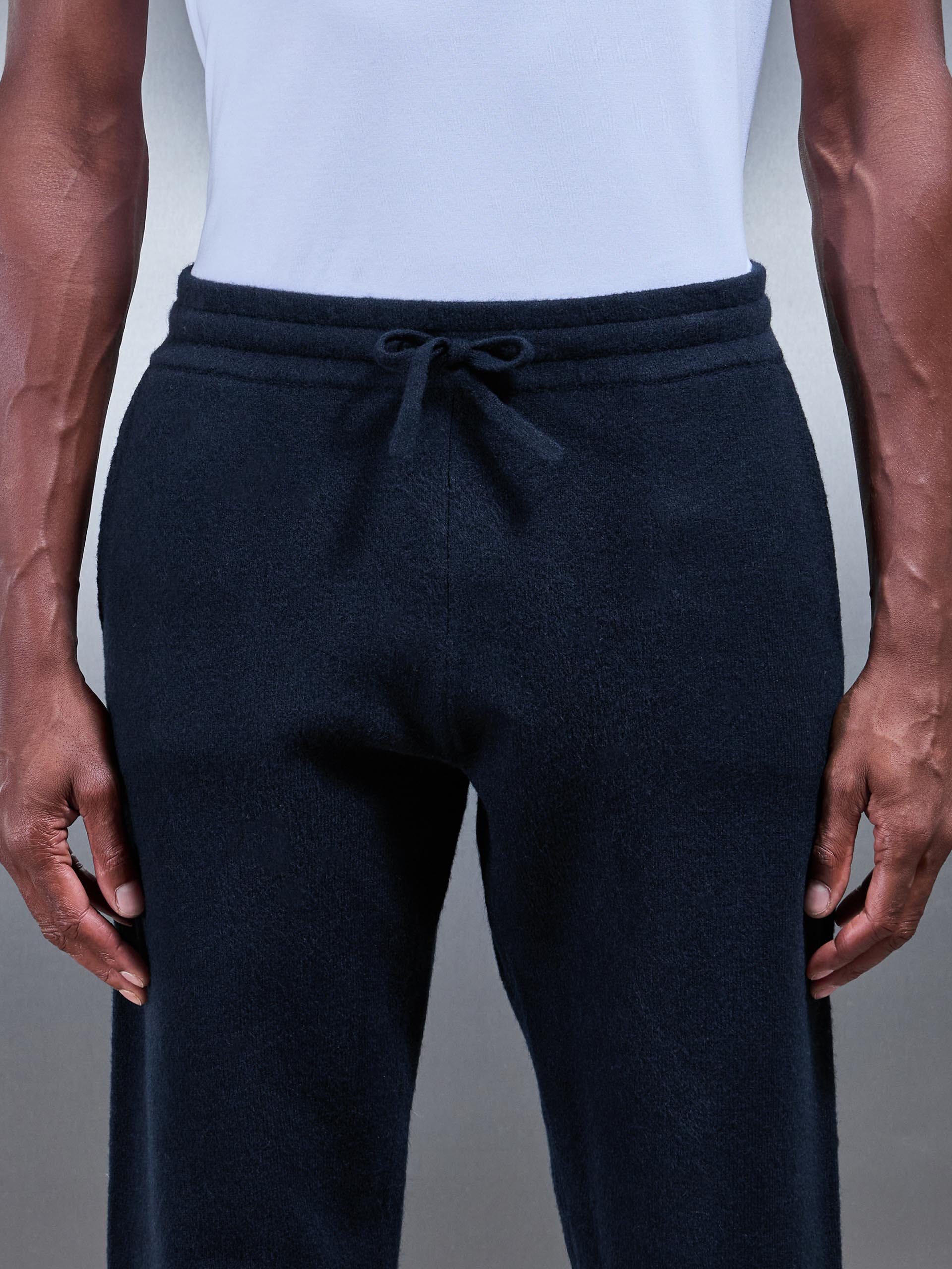 Chunky Wool Straight Leg Jogger in Navy