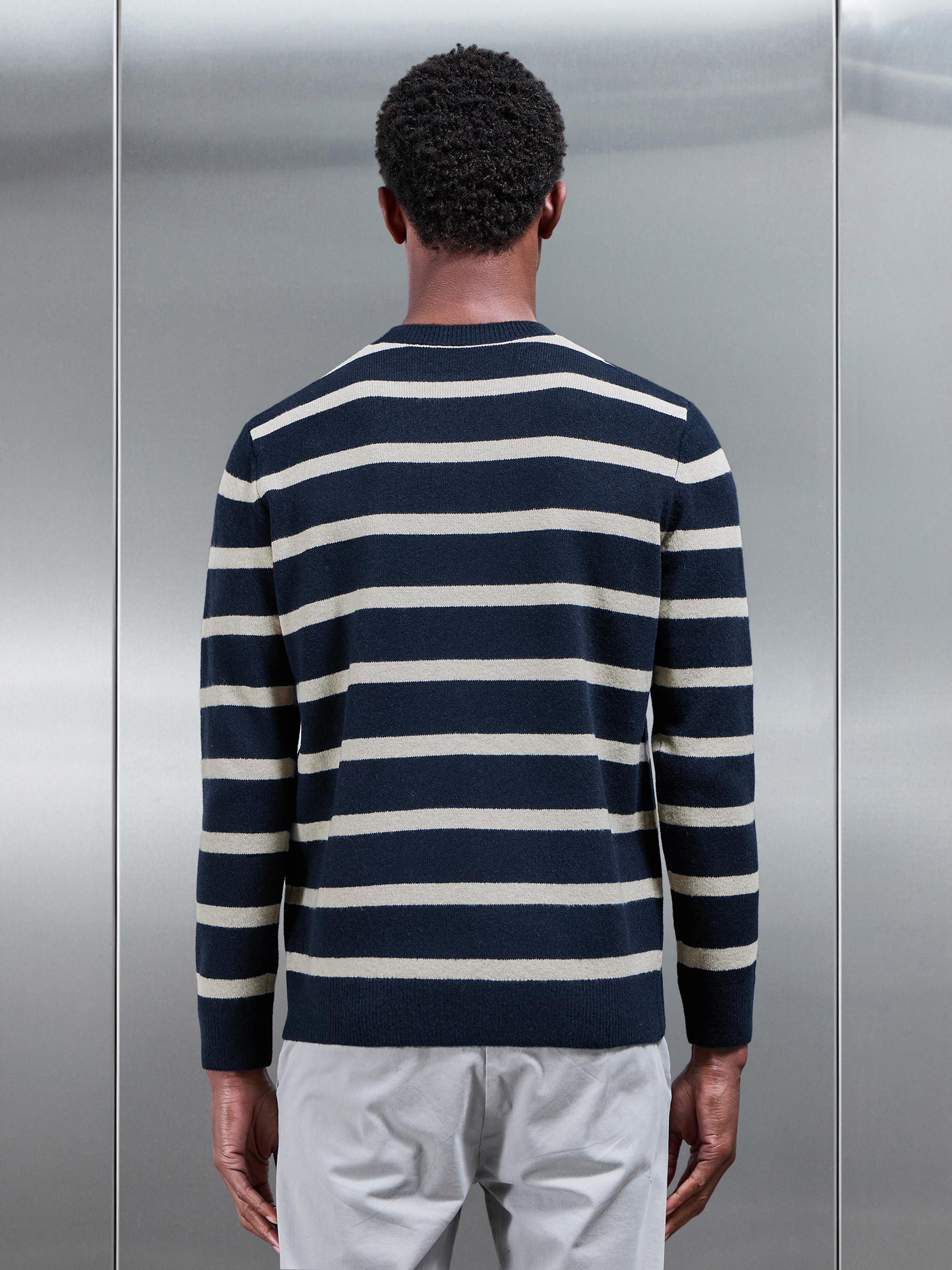 Chunky Wool Stripe Sweatshirt in Navy
