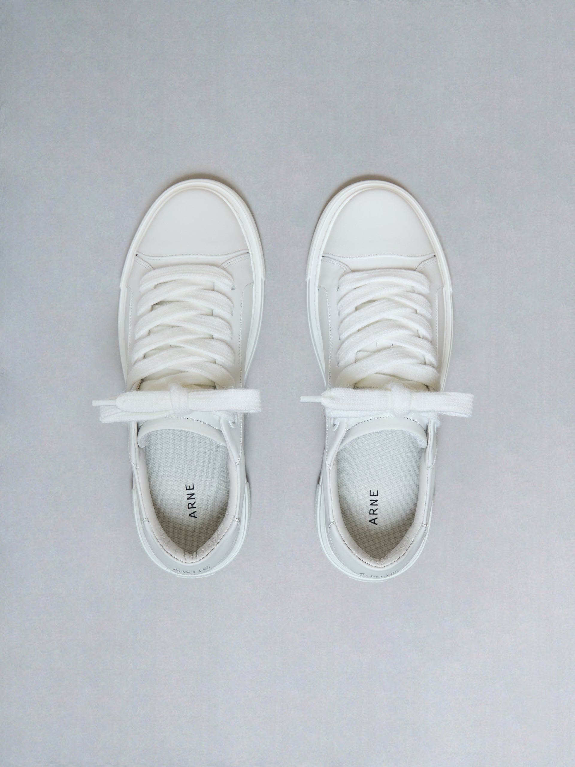 Chunky Essential Trainer in Triple White