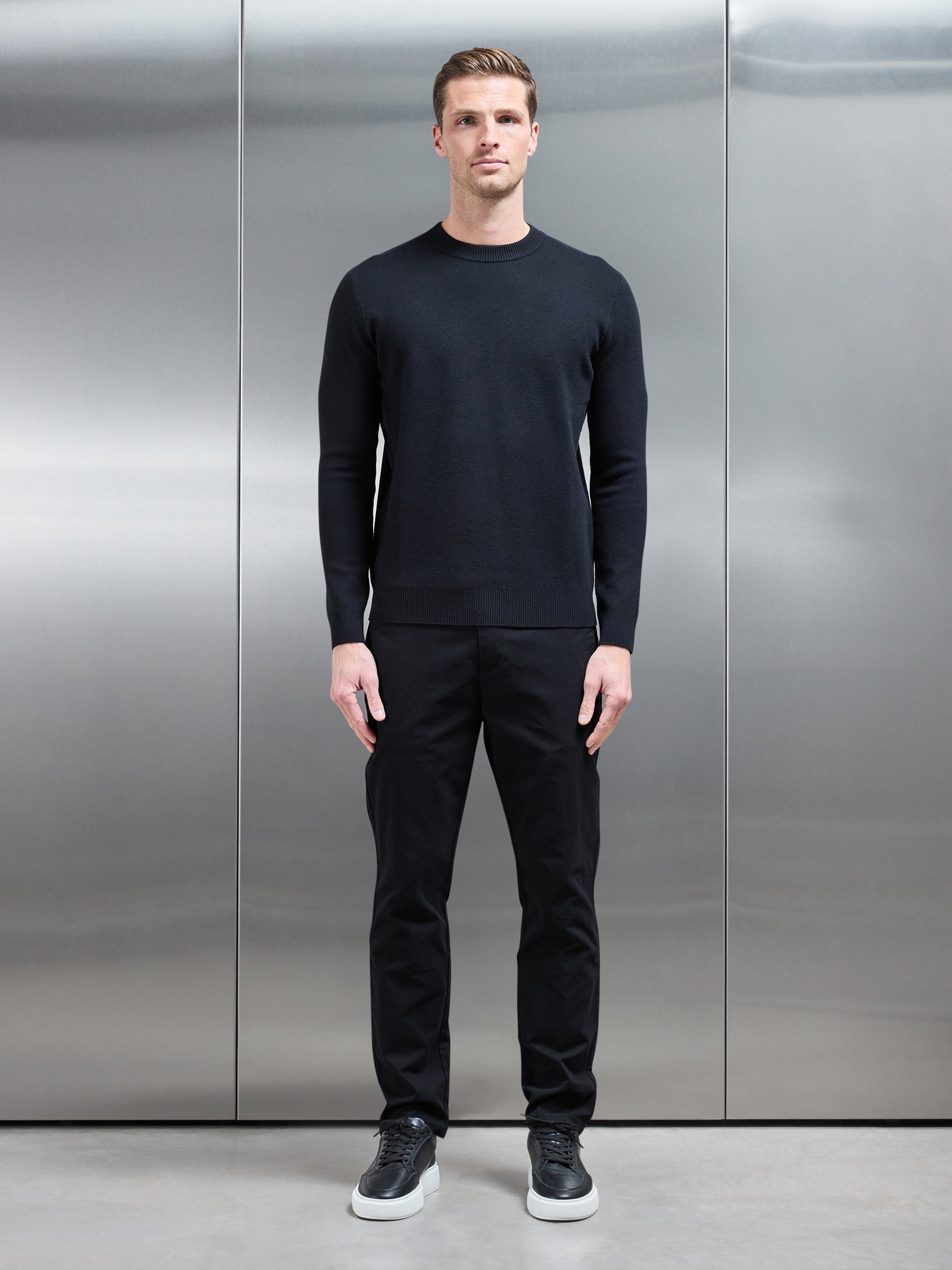 Chunky Knitted Sweatshirt in Black