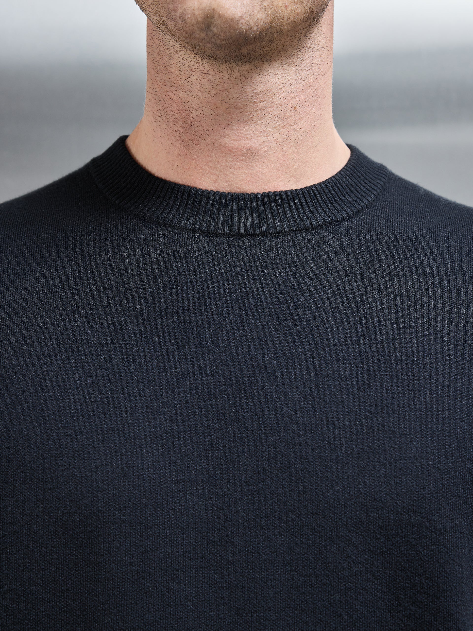 Chunky Knitted Sweatshirt in Black